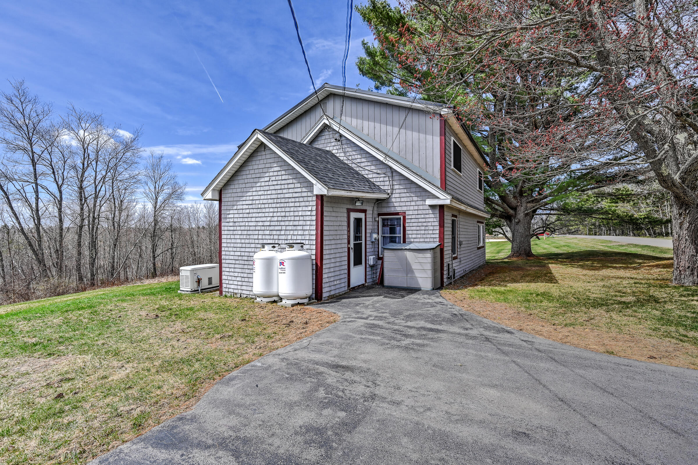 485 Peltoma Avenue