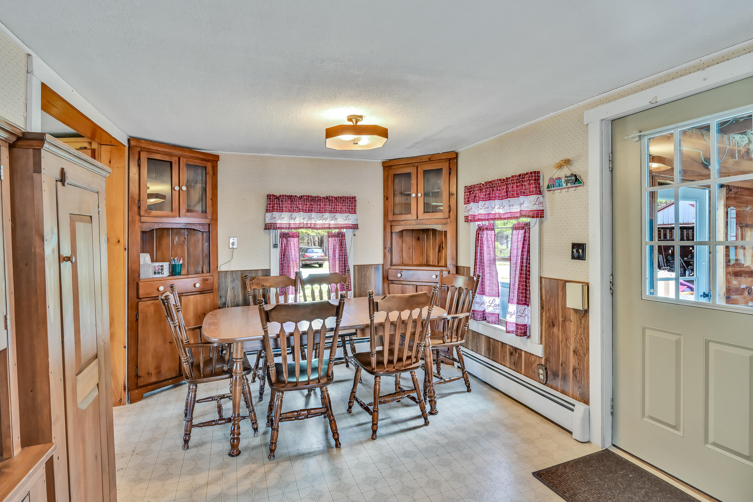 485 Peltoma Avenue