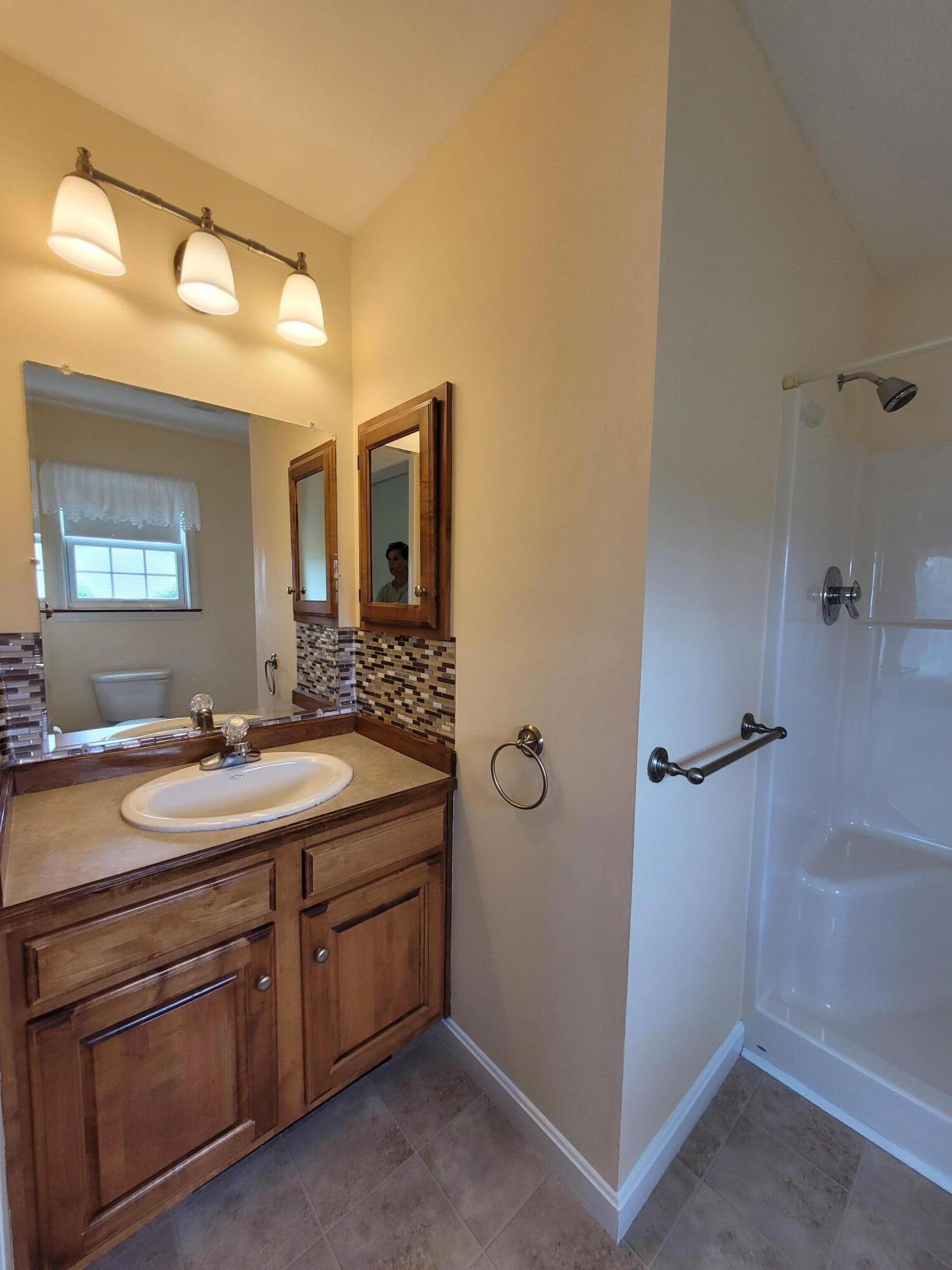 4 Fieldstone Drive