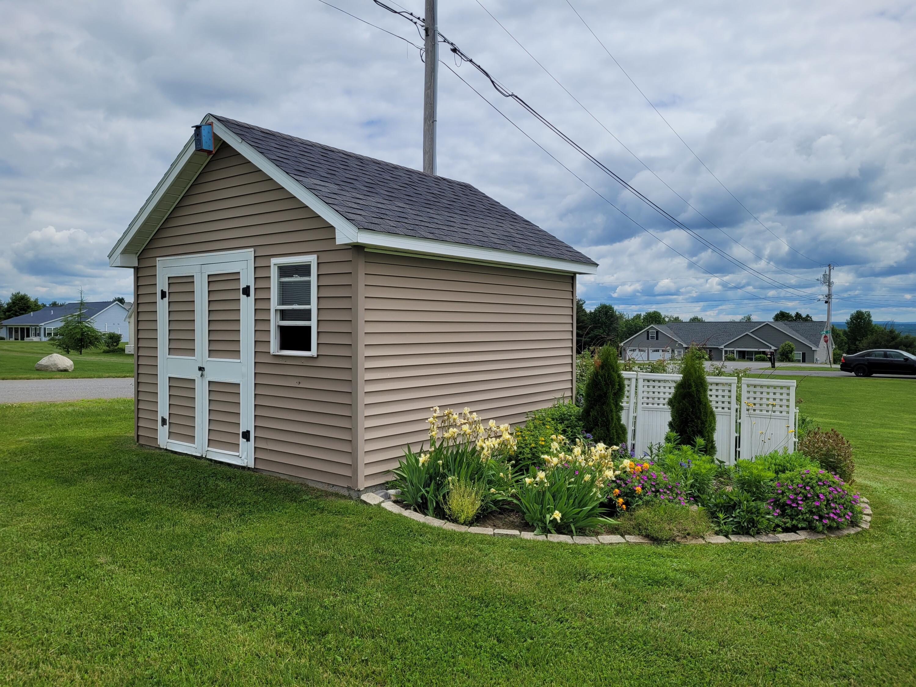 4 Fieldstone Drive
