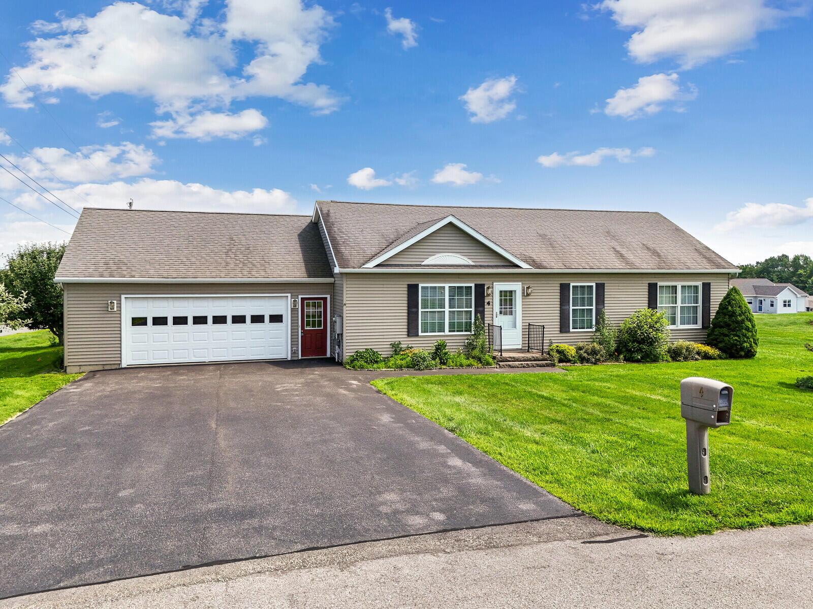 4 Fieldstone Drive