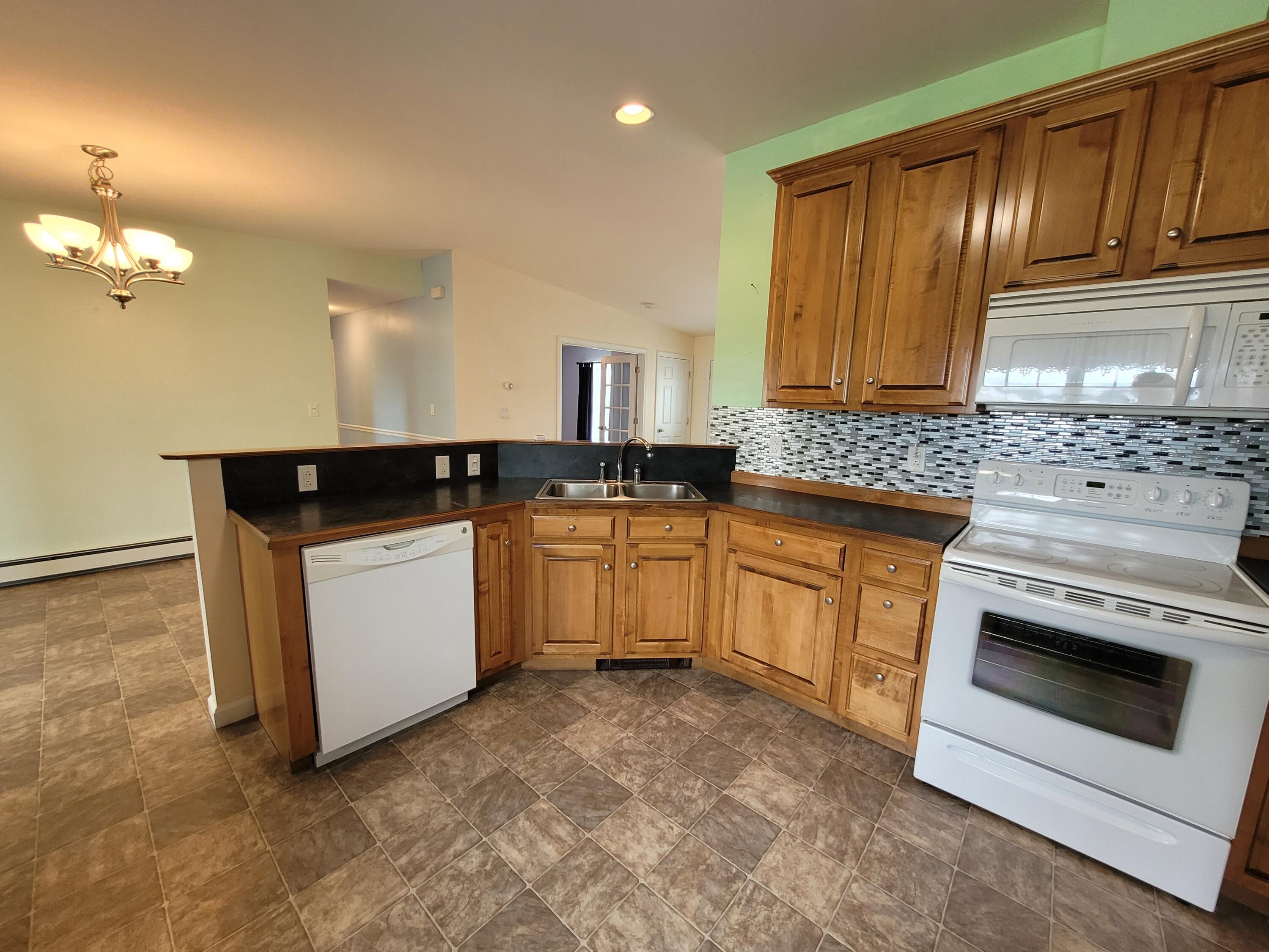 4 Fieldstone Drive