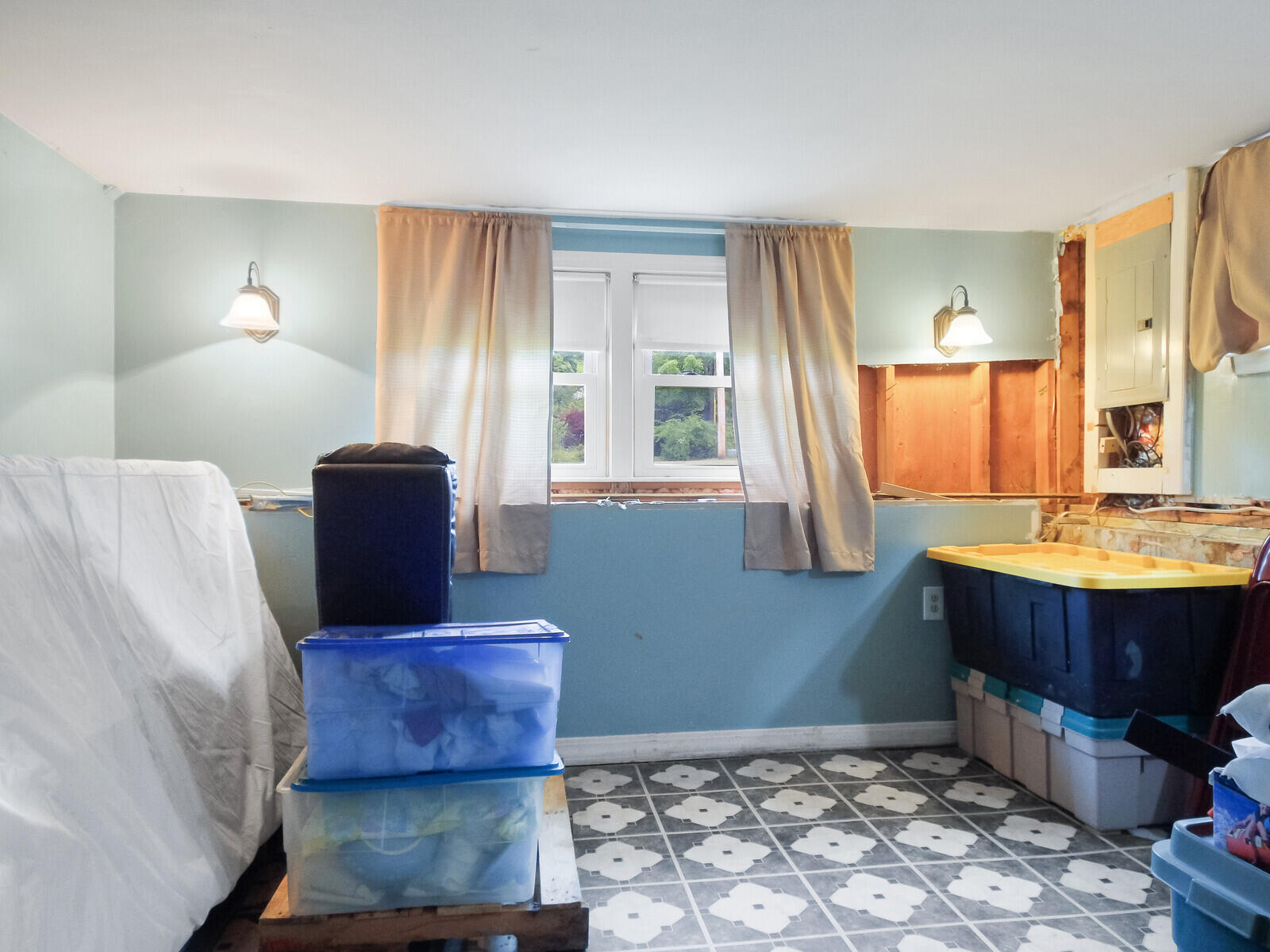 8 New England Road