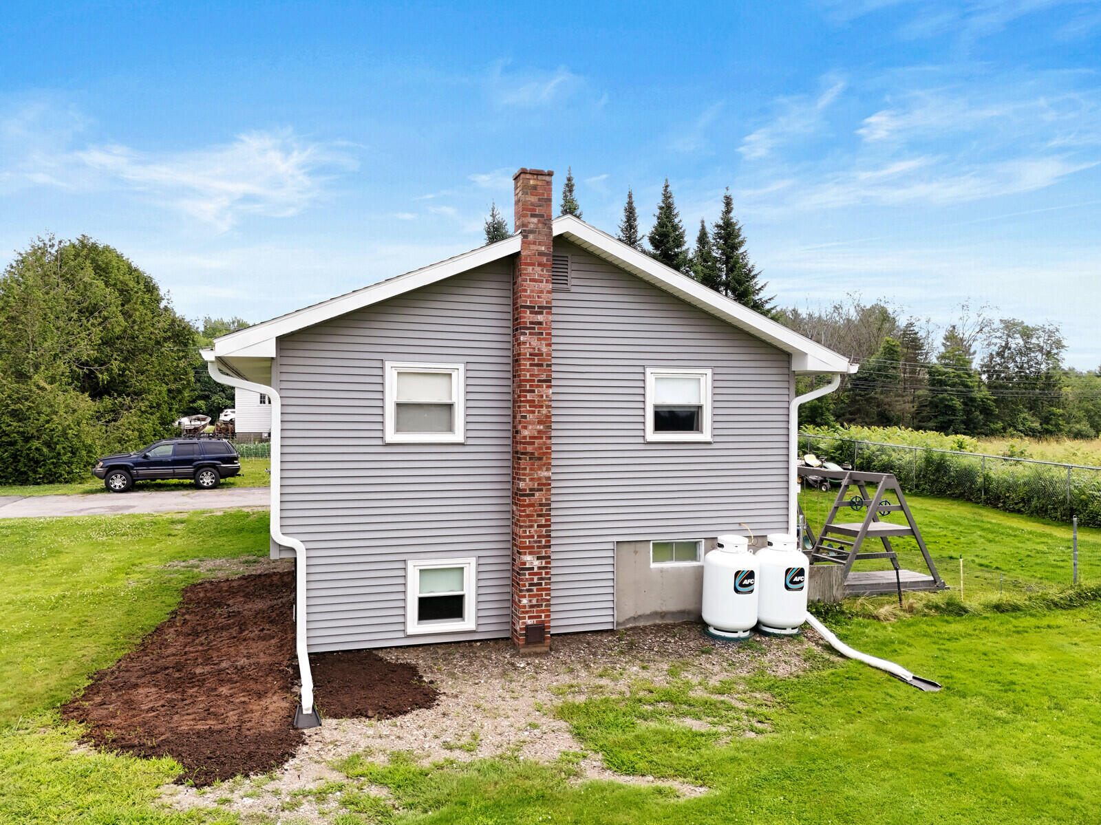 8 New England Road