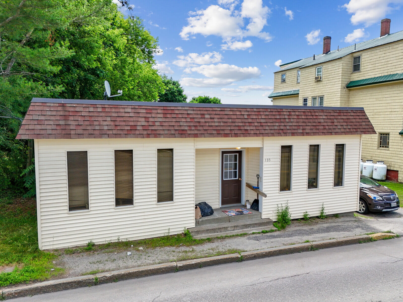 135 College Avenue