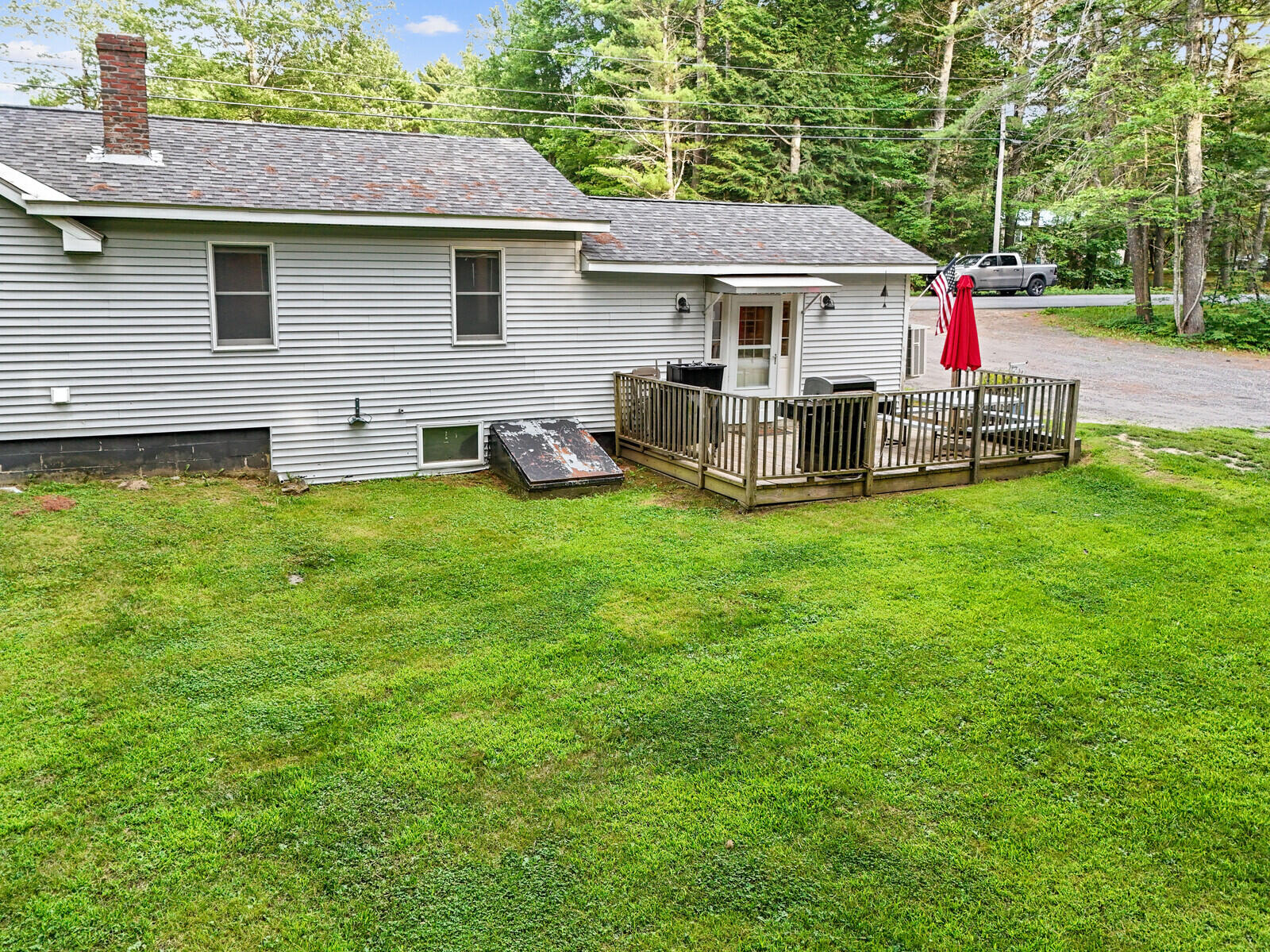 93 Davis Road