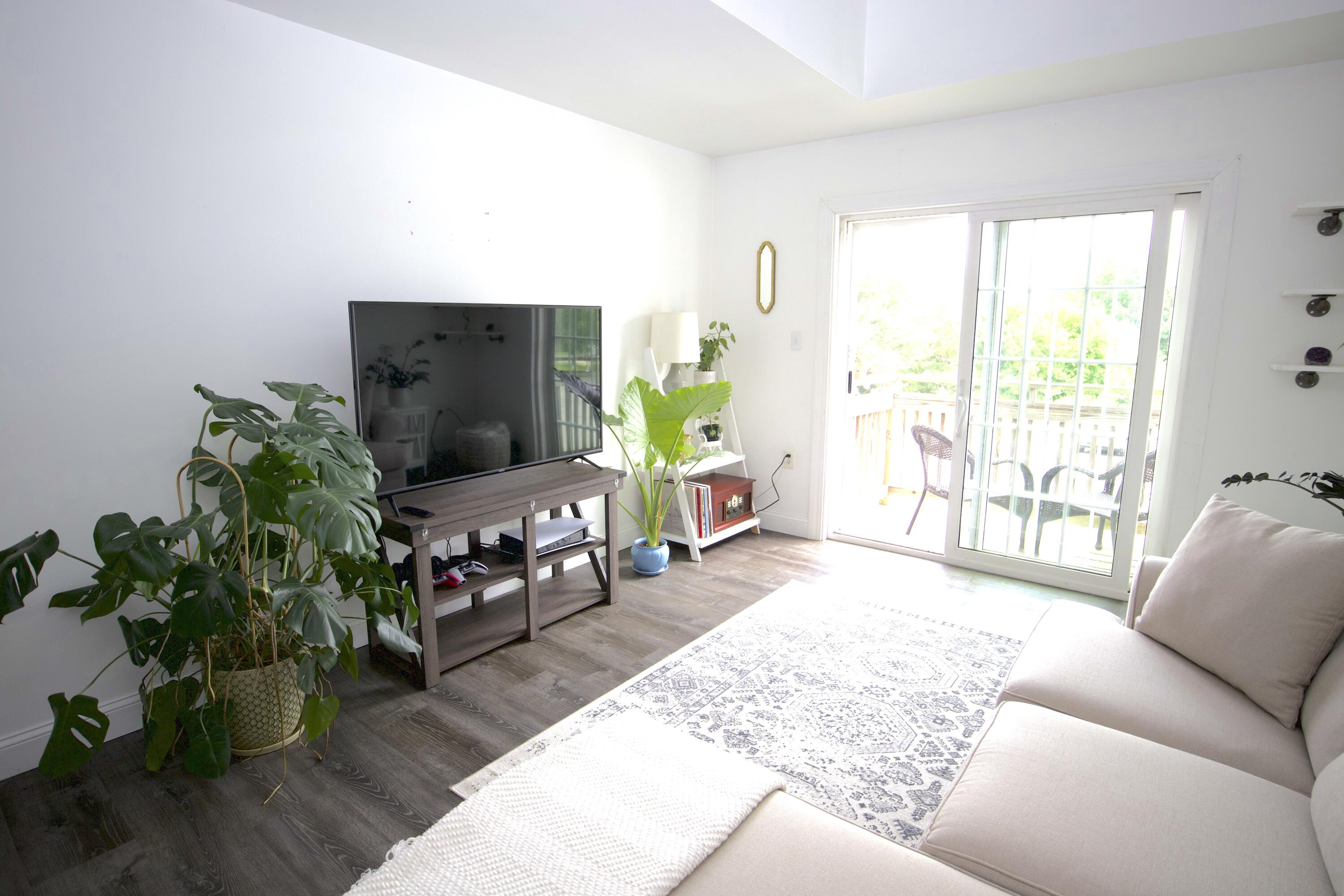 35 Mathews Avenue, 36