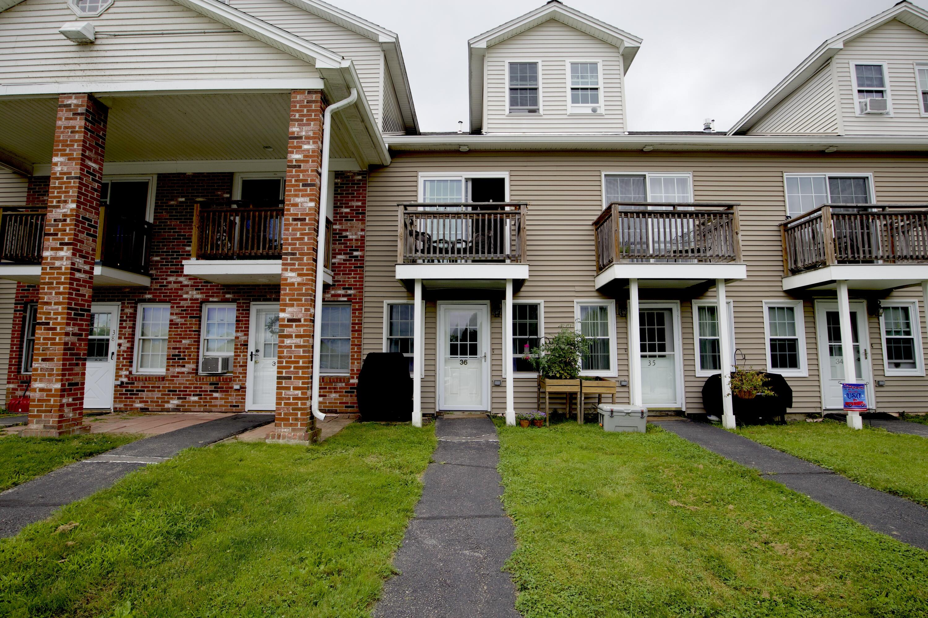 35 Mathews Avenue, 36