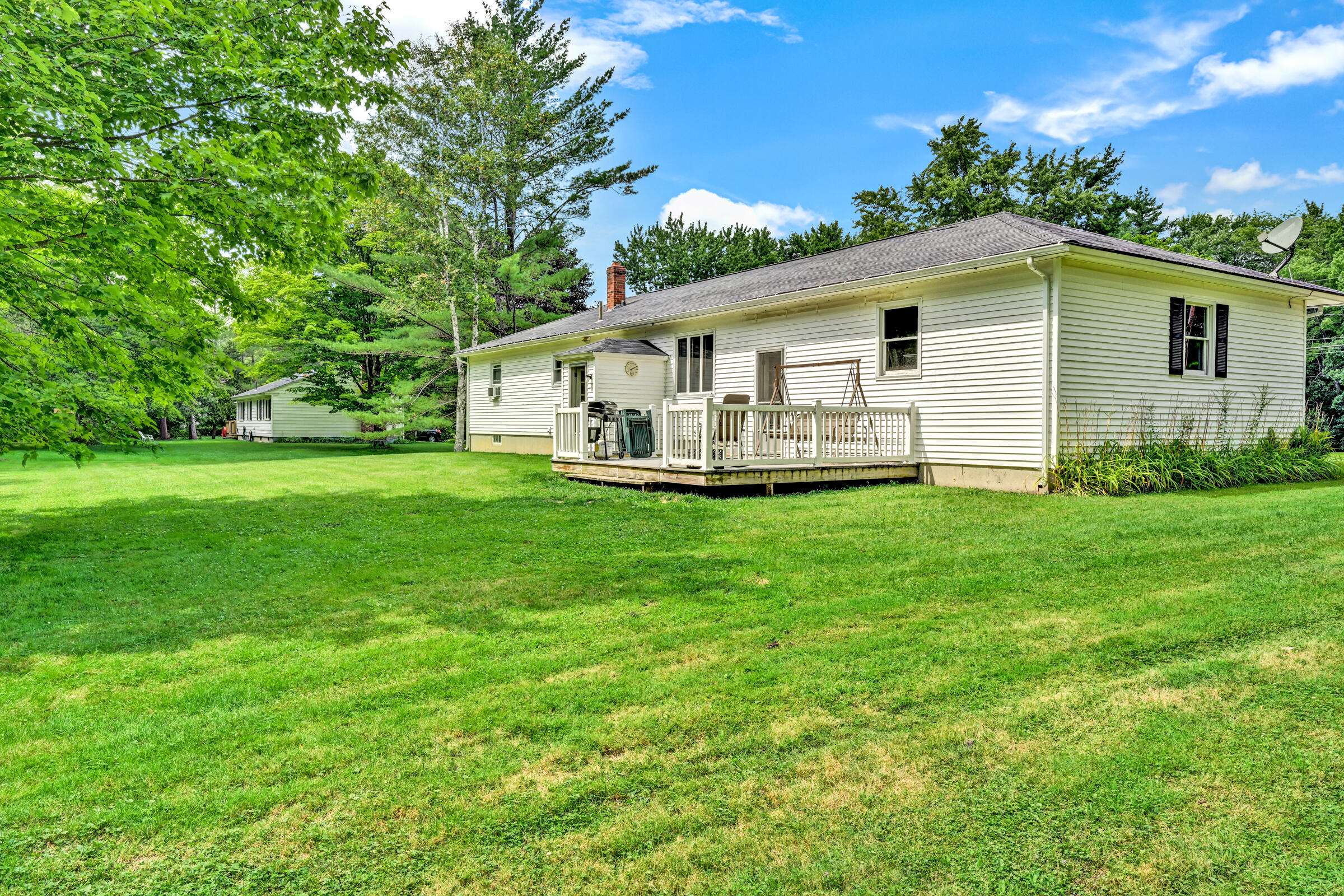 37 Smiley Avenue