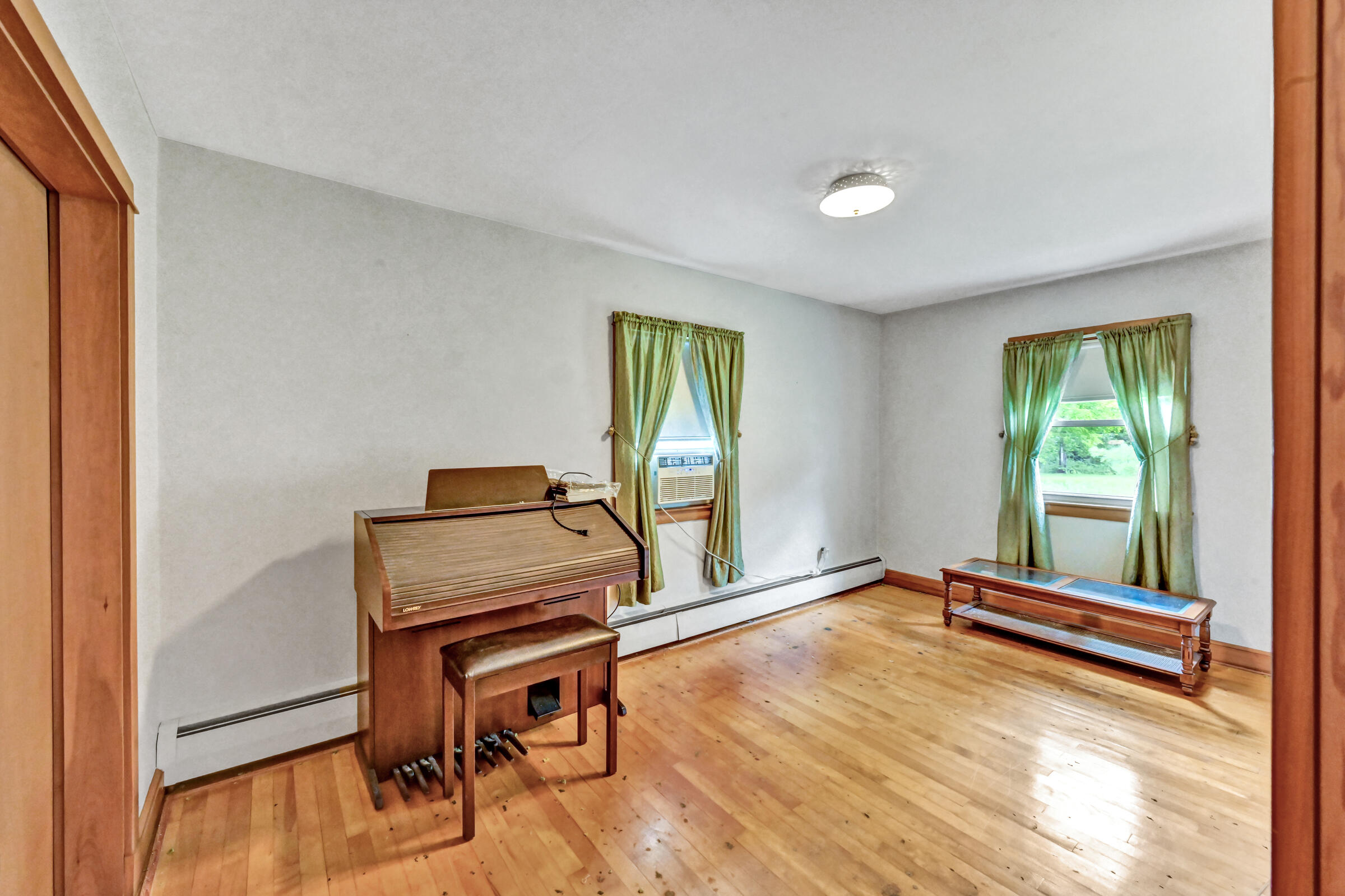 37 Smiley Avenue