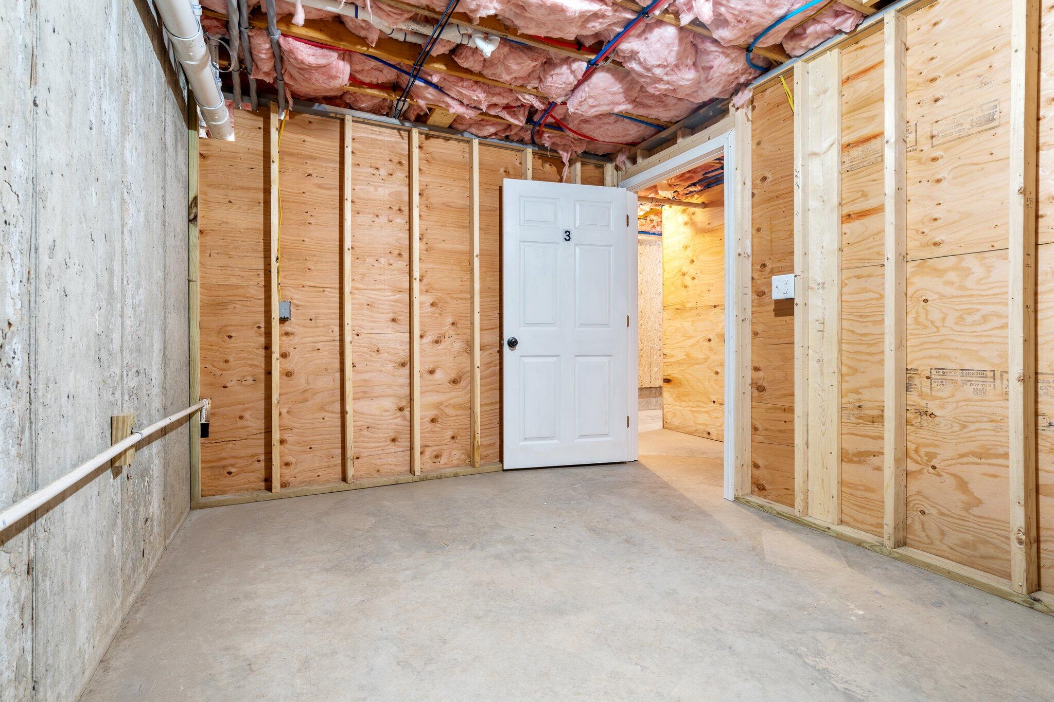 3 Cobbossee Avenue, 1