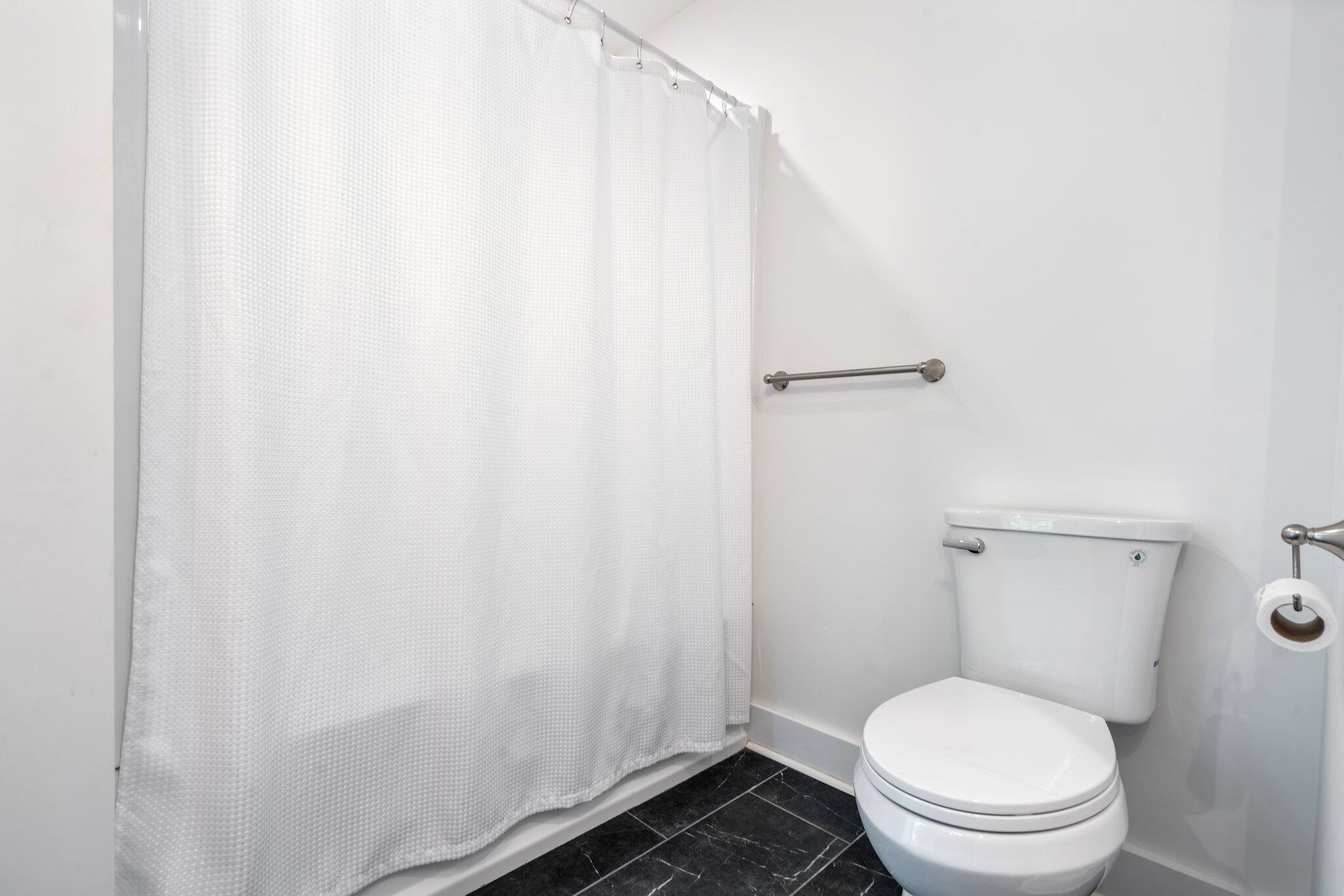 3 Cobbossee Avenue, 1