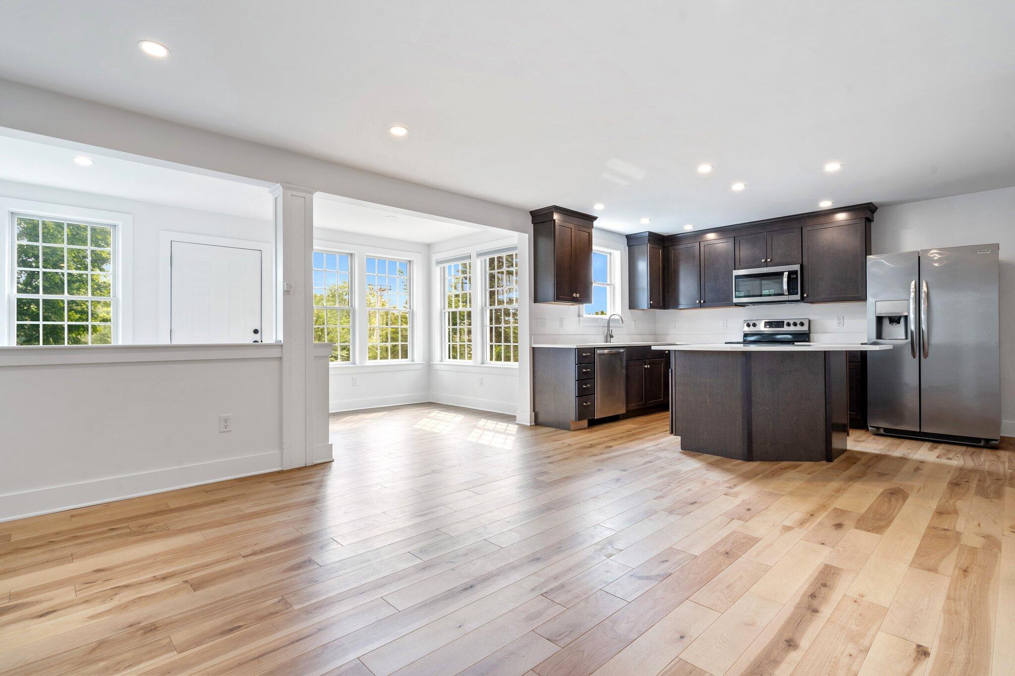 3 Cobbossee Avenue, 1