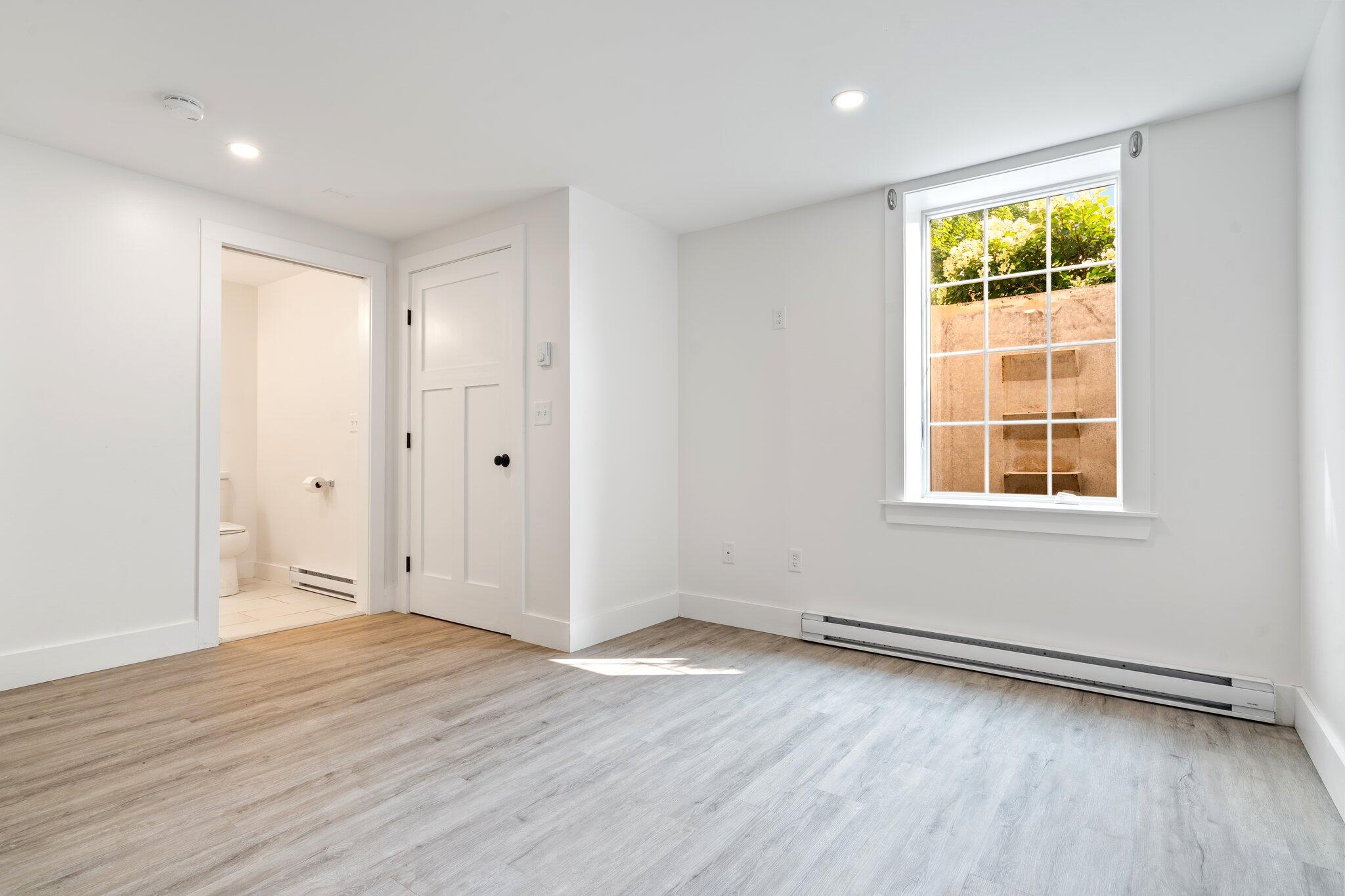 3 Cobbossee Avenue, 1