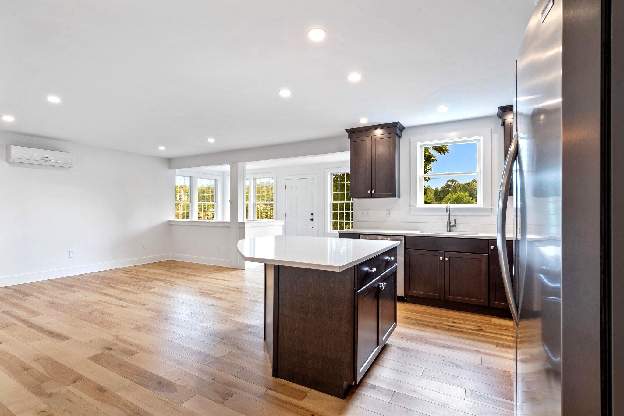 3 Cobbossee Avenue, 1