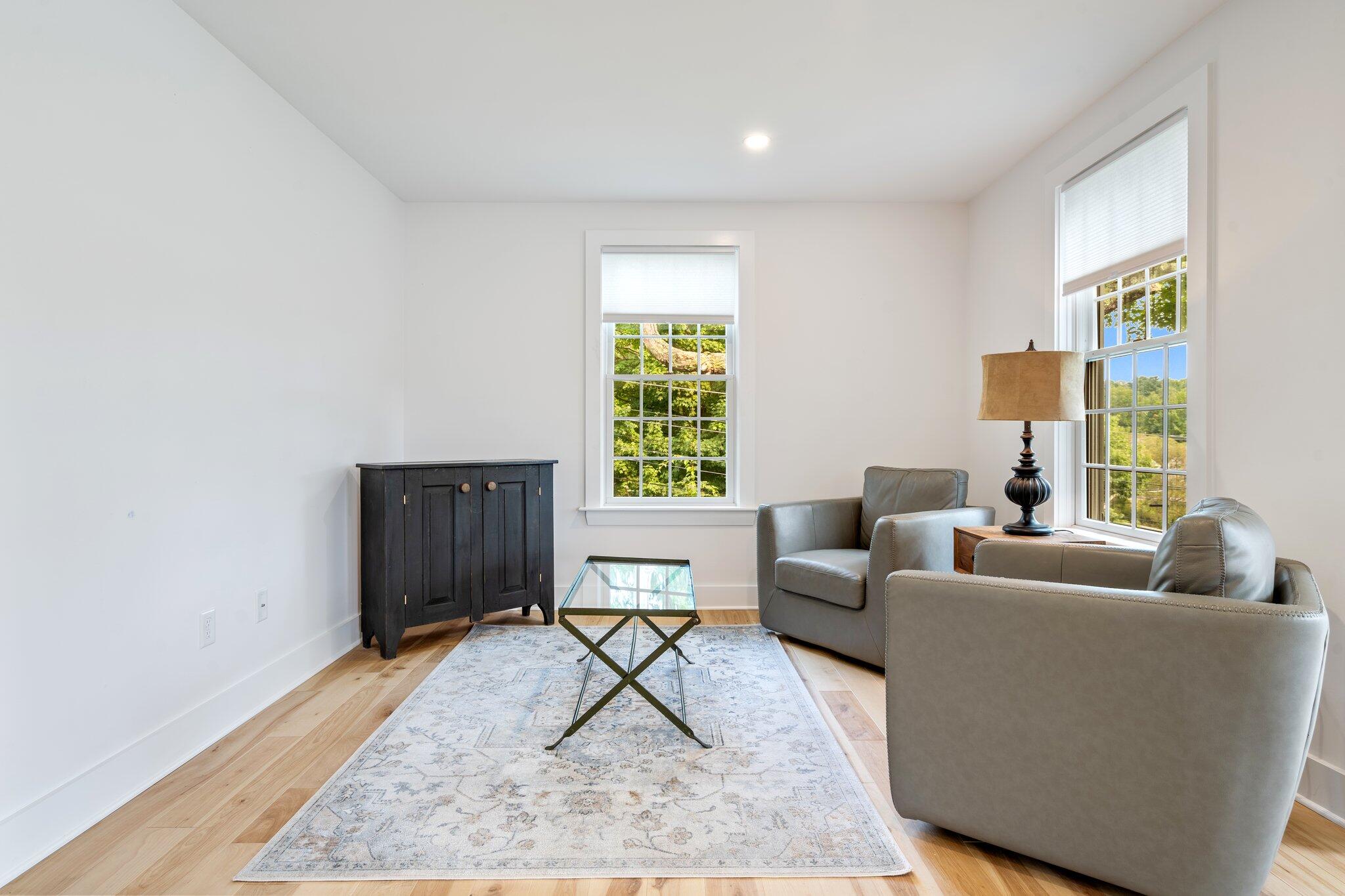 3 Cobbossee Avenue, 3