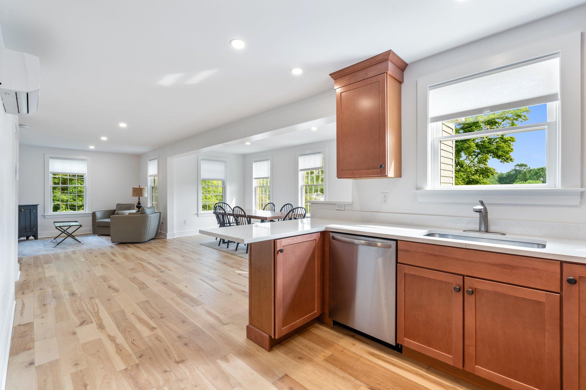 3 Cobbossee Avenue, 3