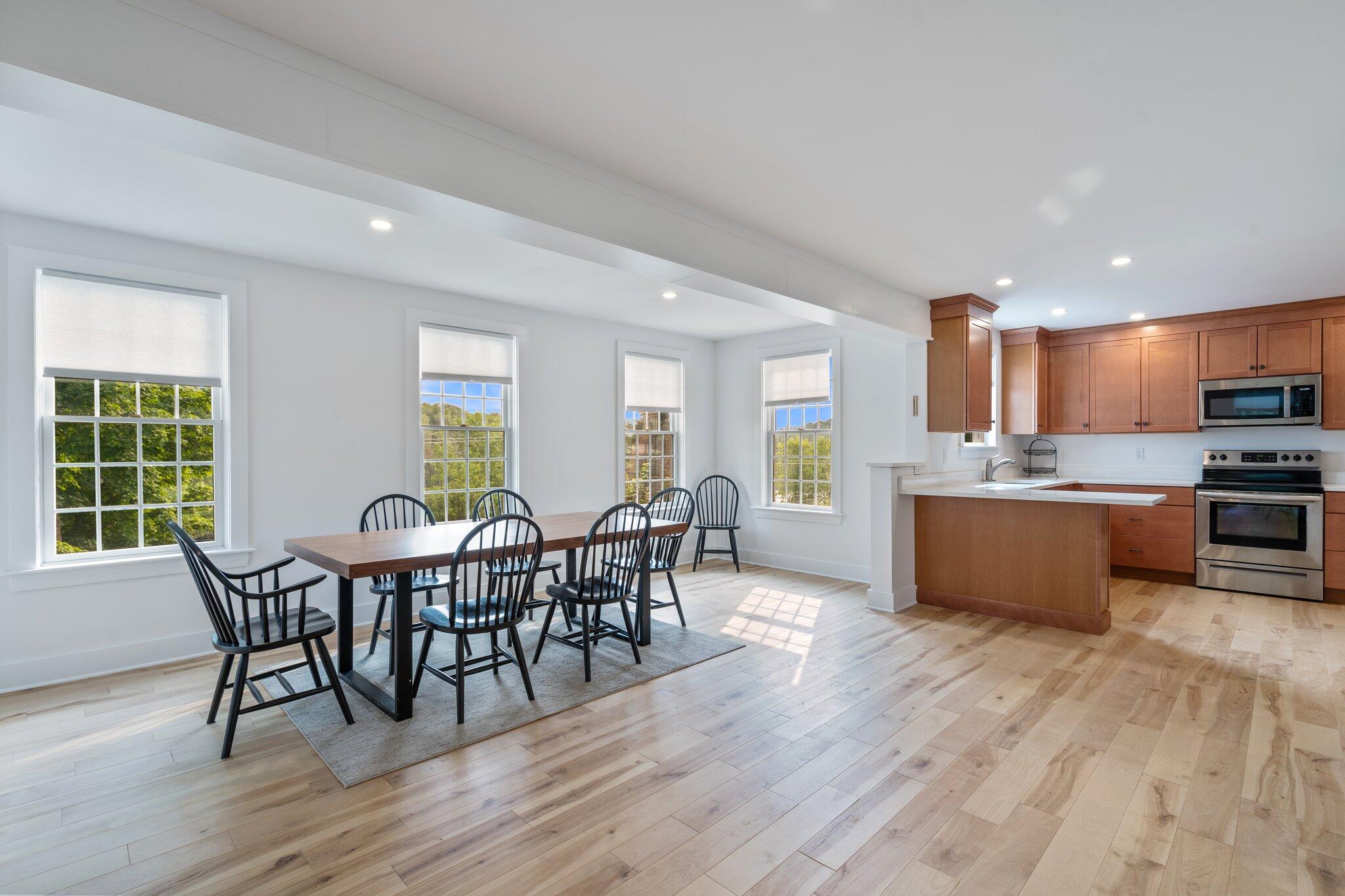 3 Cobbossee Avenue, 3