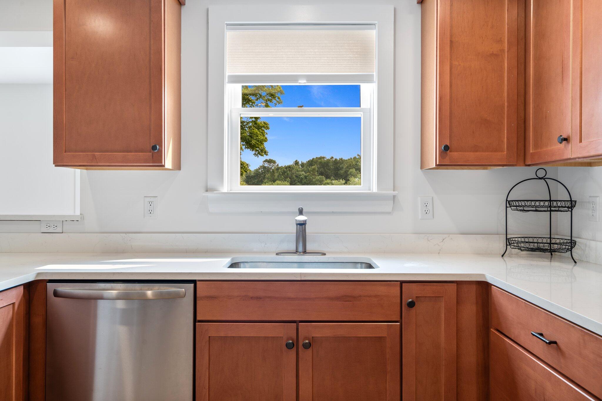 3 Cobbossee Avenue, 3