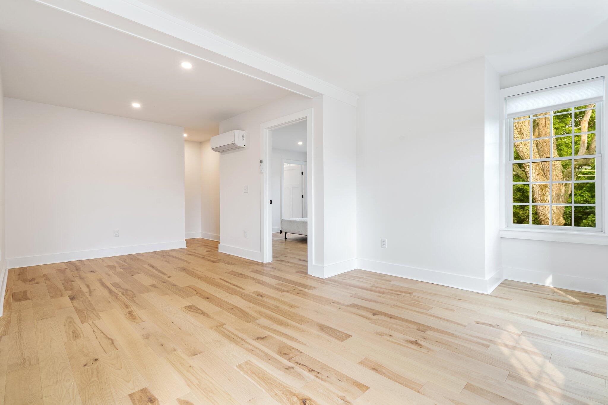 3 Cobbossee Avenue, 3