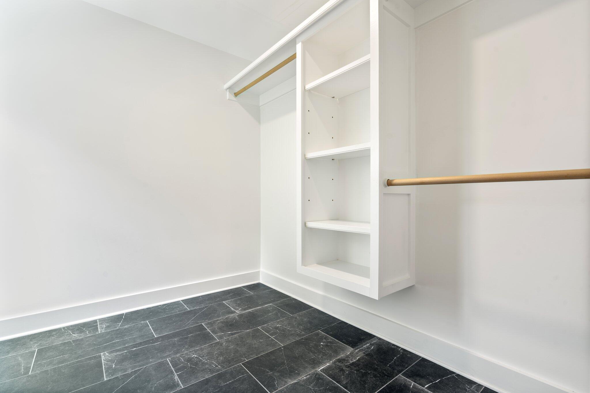 3 Cobbossee Avenue, 3