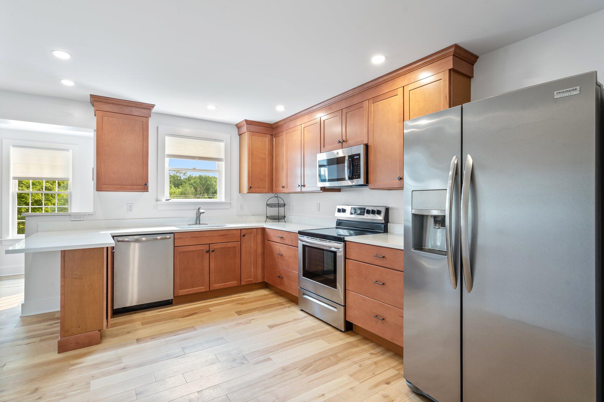 3 Cobbossee Avenue, 3