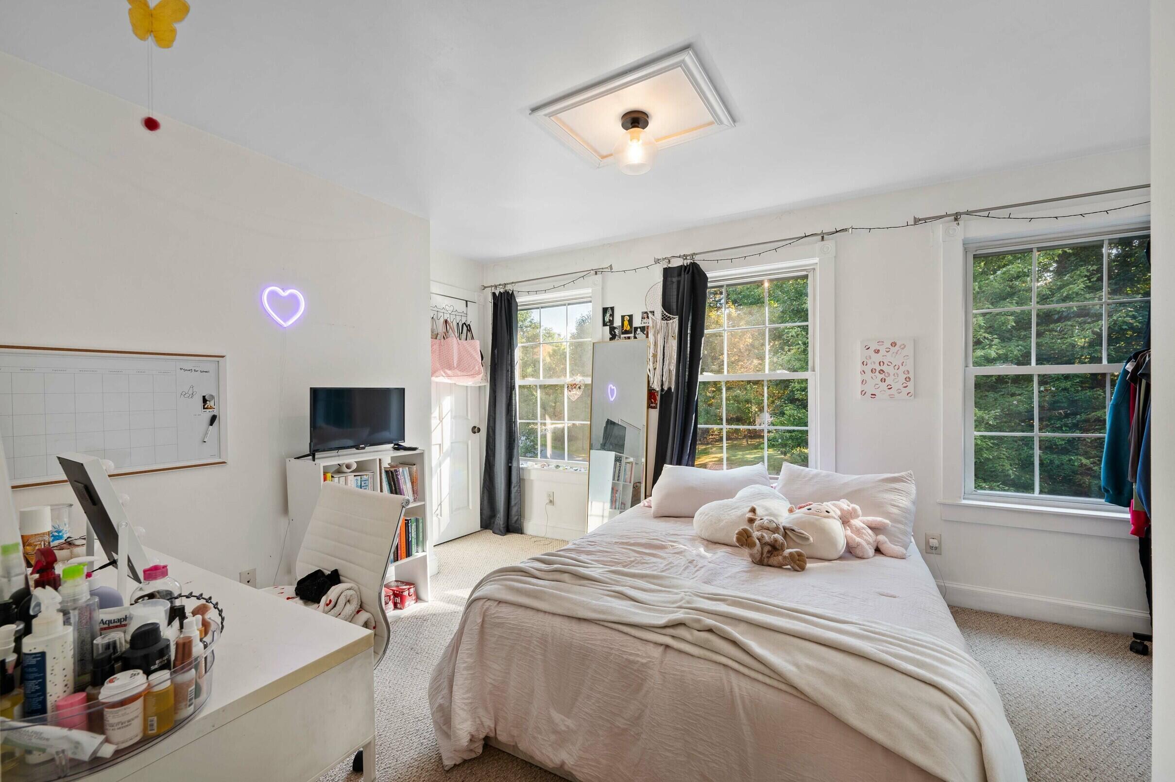 30 Elliot Lane