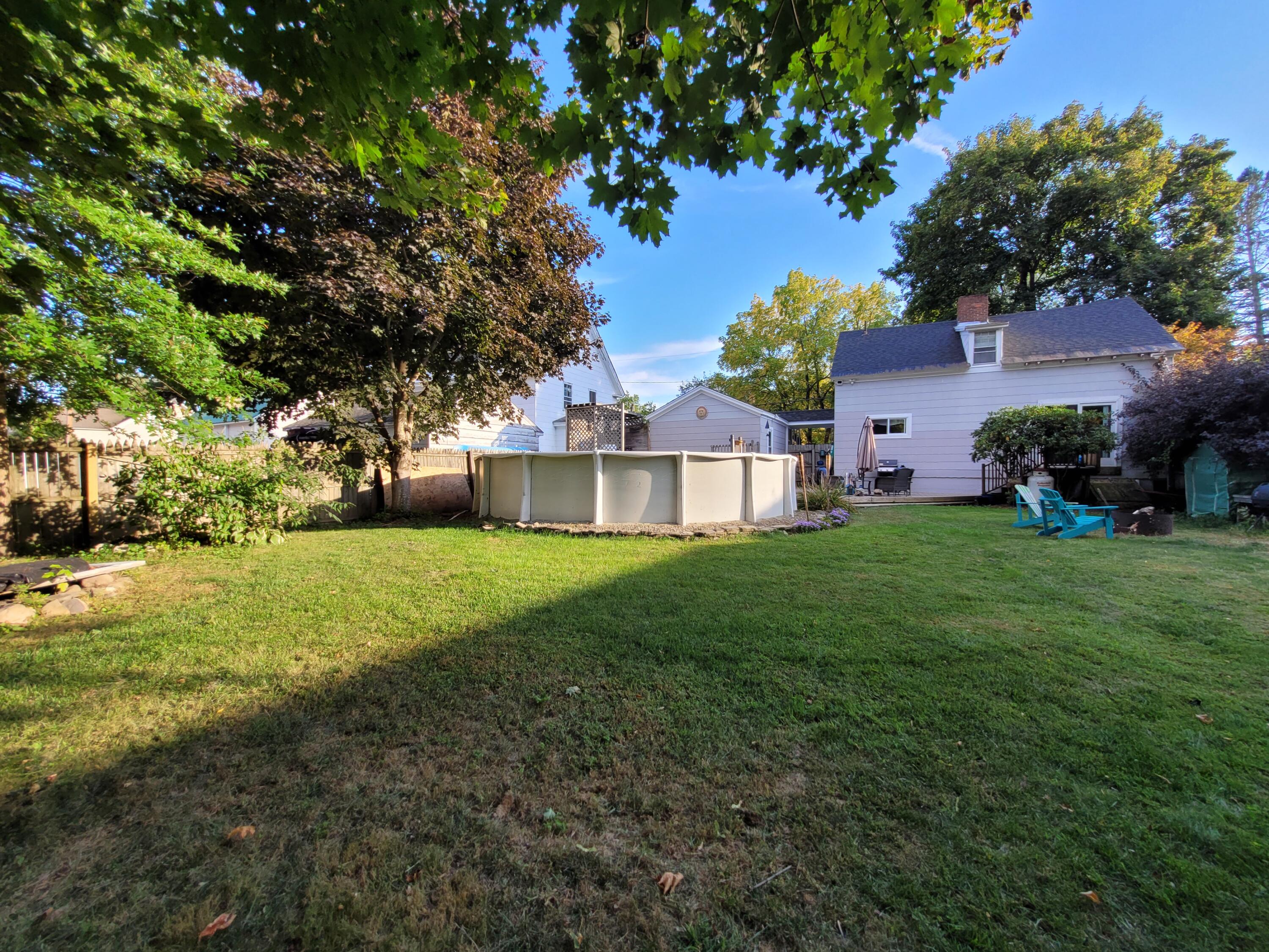 18 Woodman Avenue