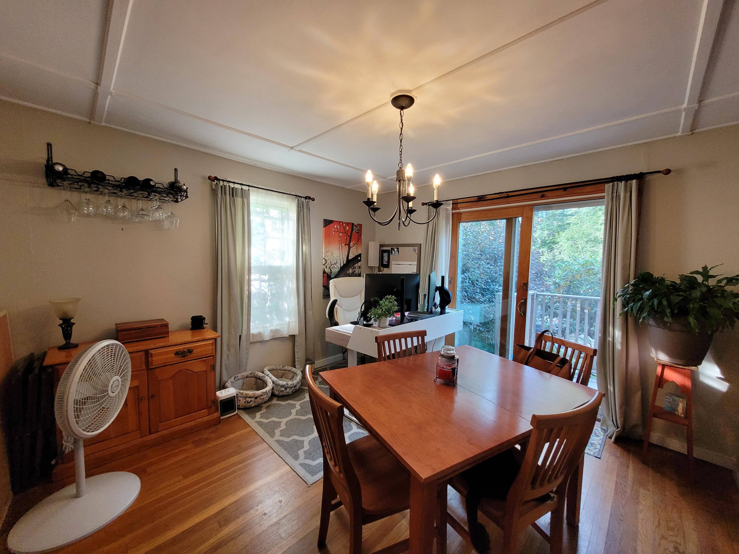 18 Woodman Avenue