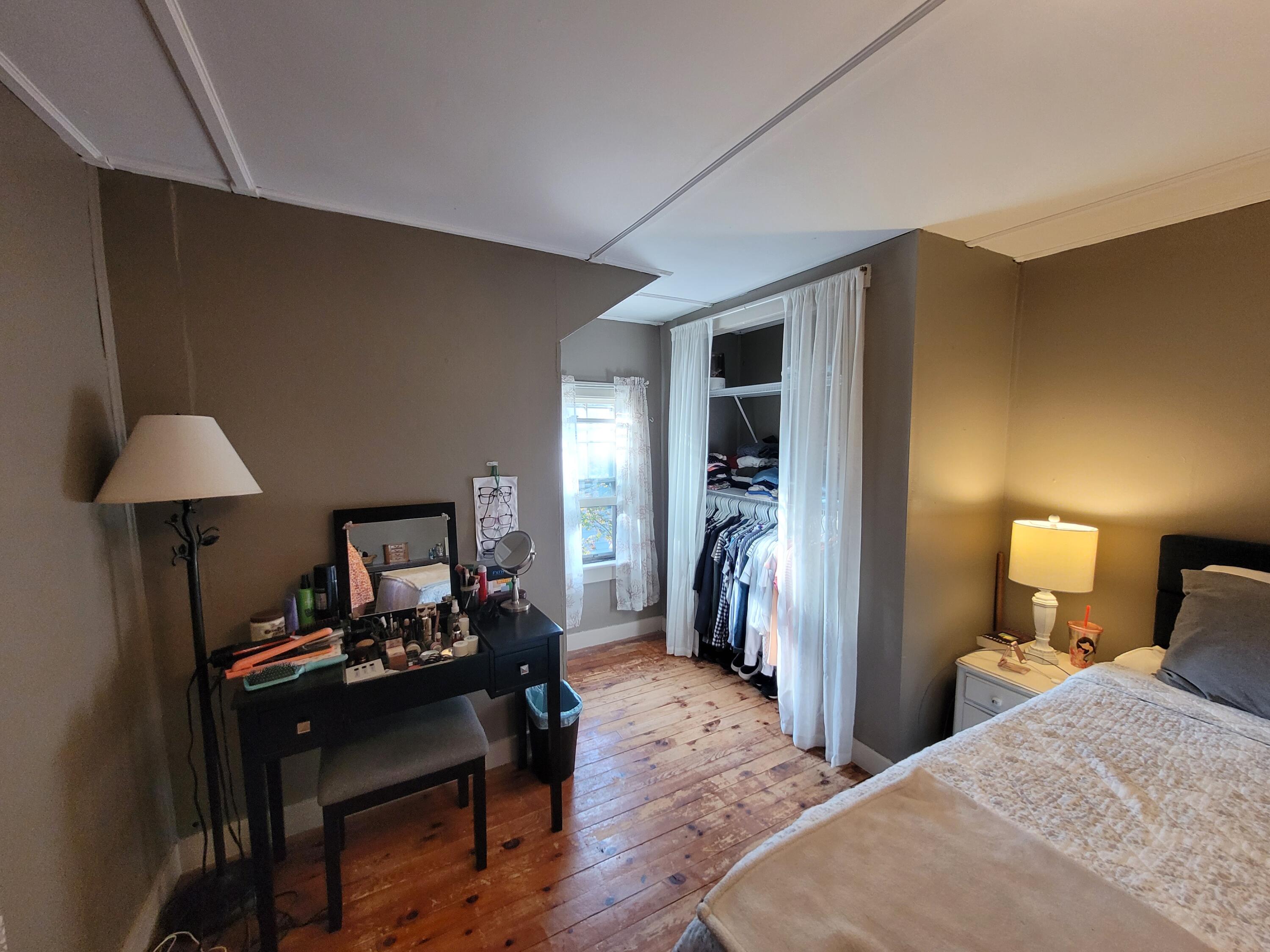 18 Woodman Avenue