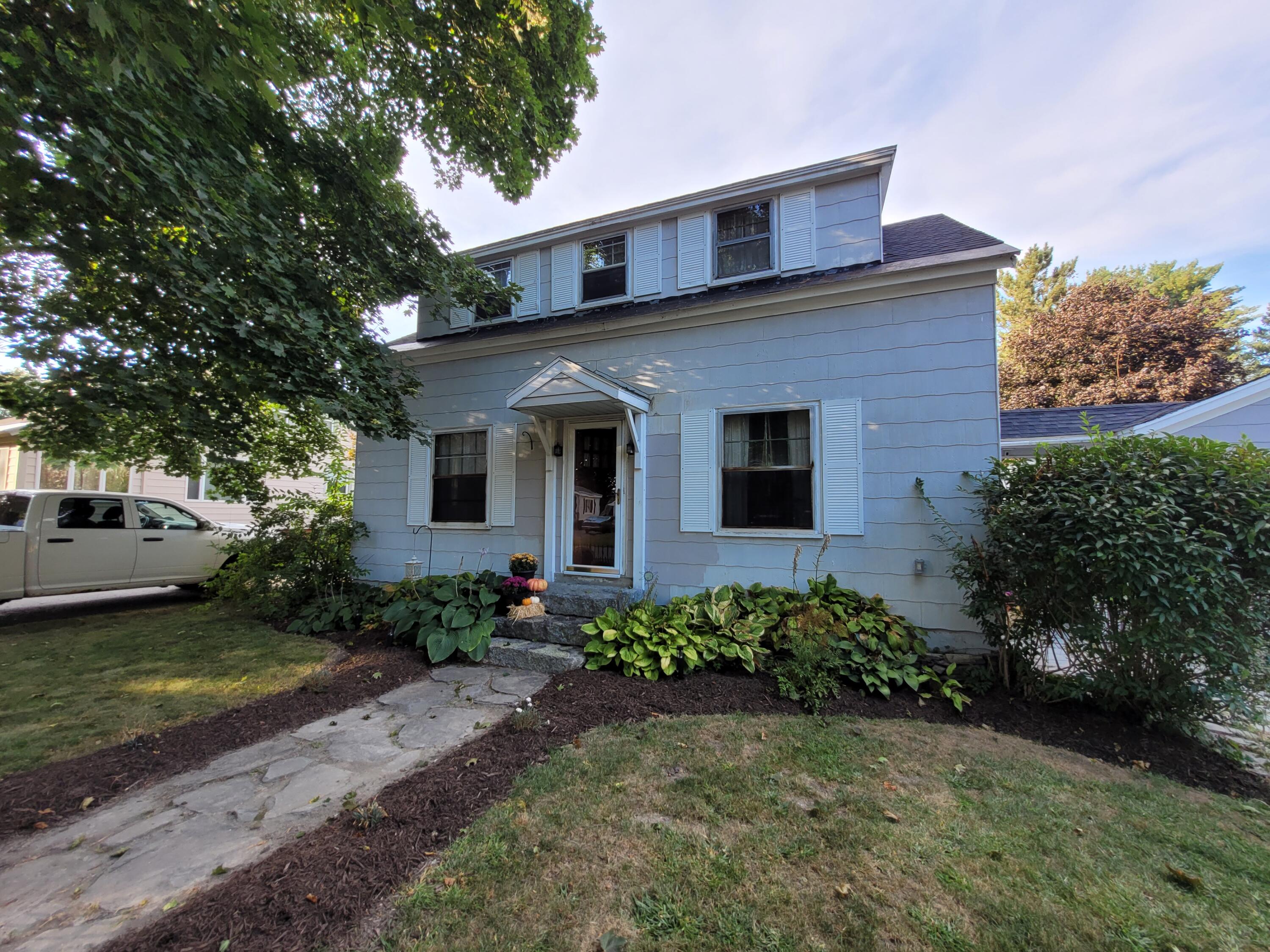 18 Woodman Avenue