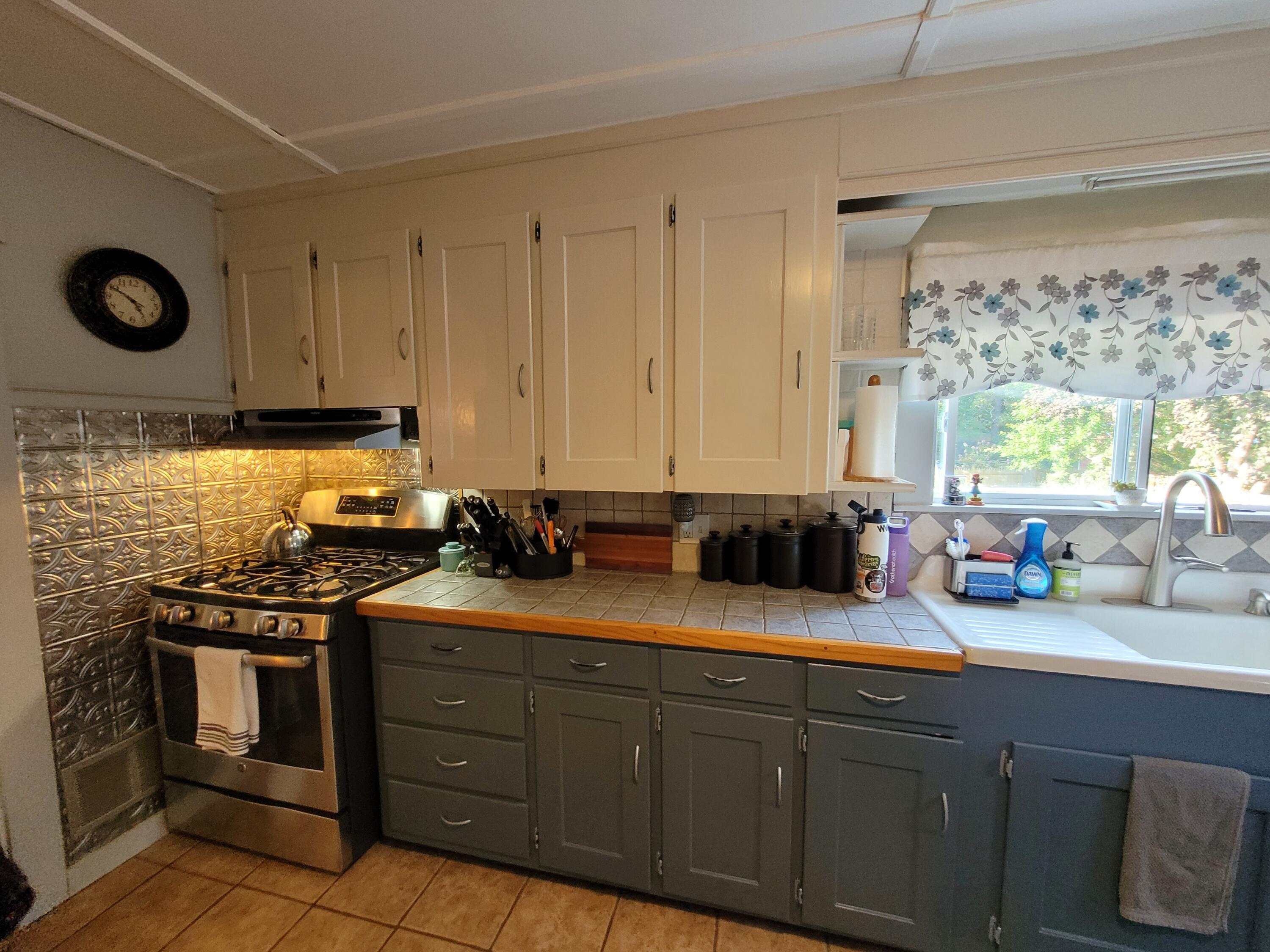 18 Woodman Avenue