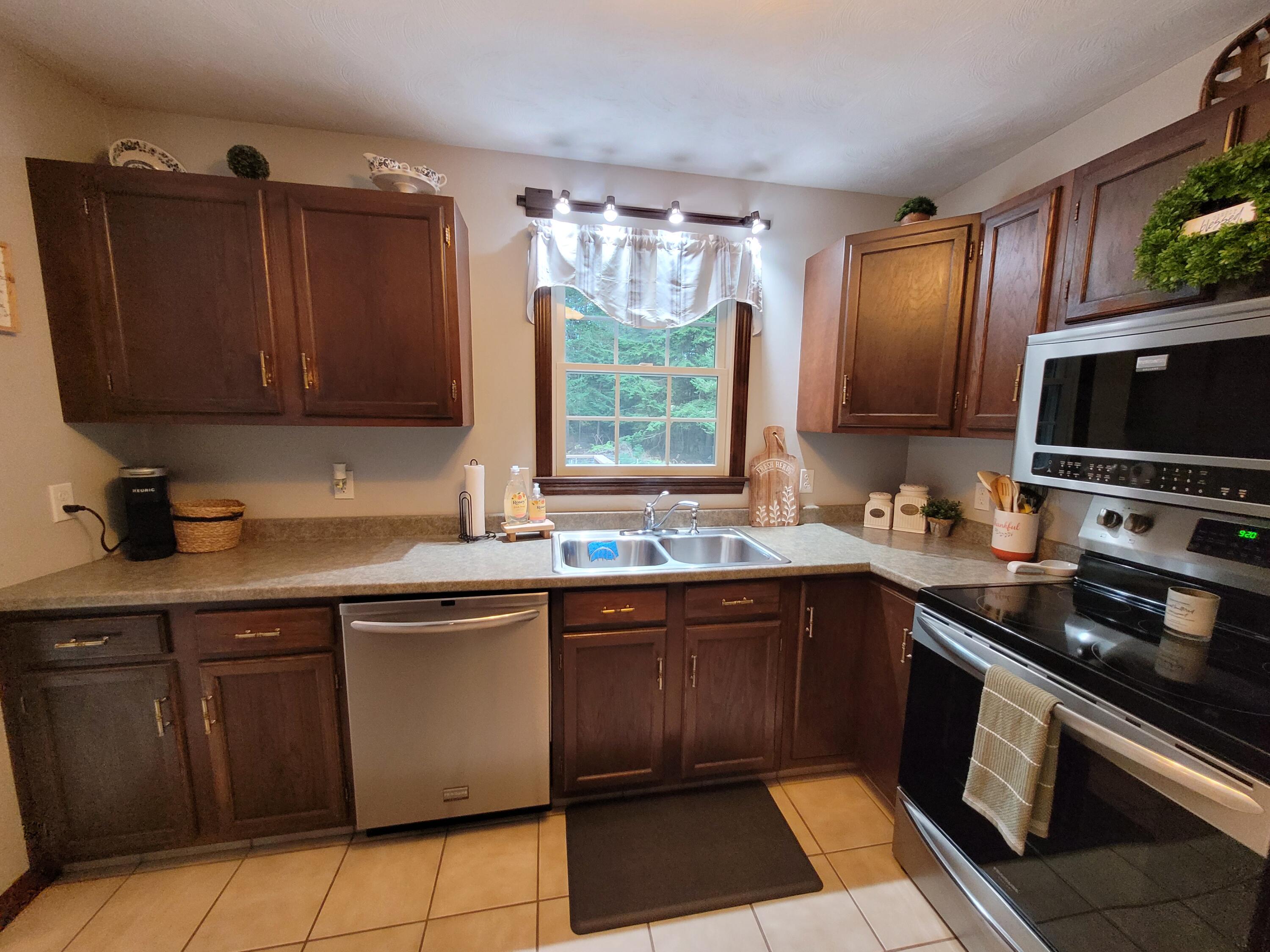 51 Oak Hill Drive