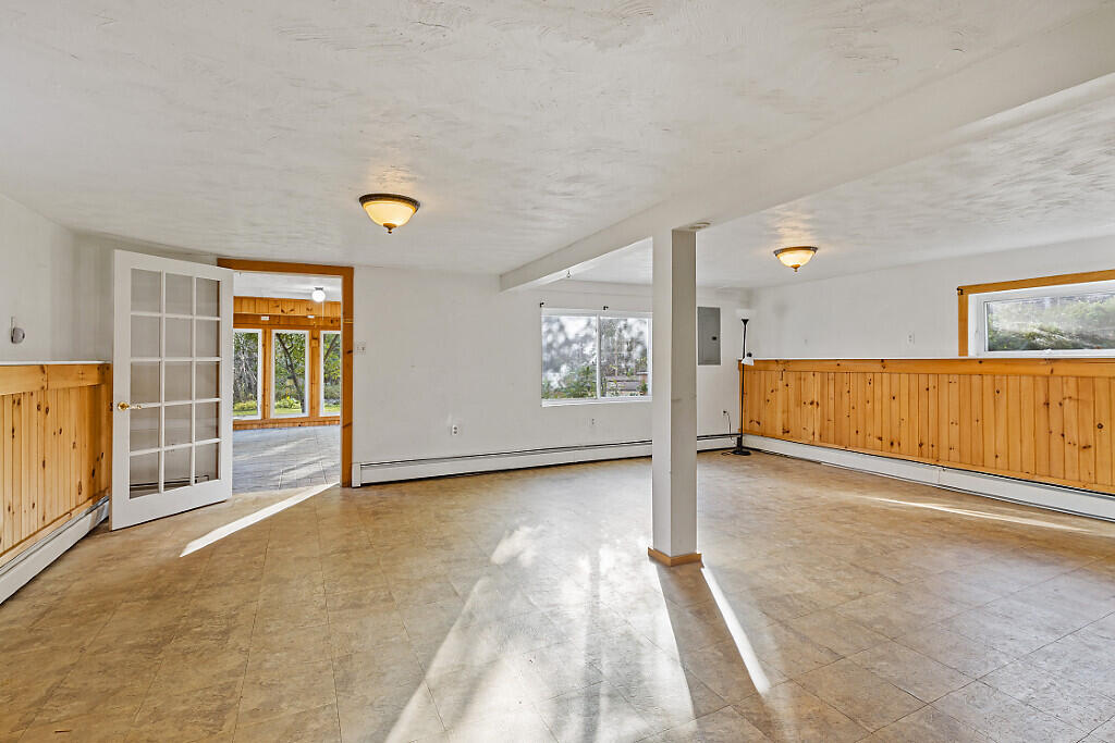 413 N Pond Road
