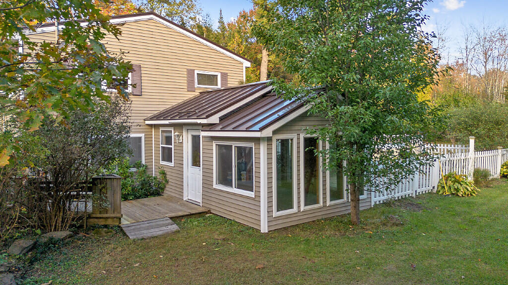 413 N Pond Road