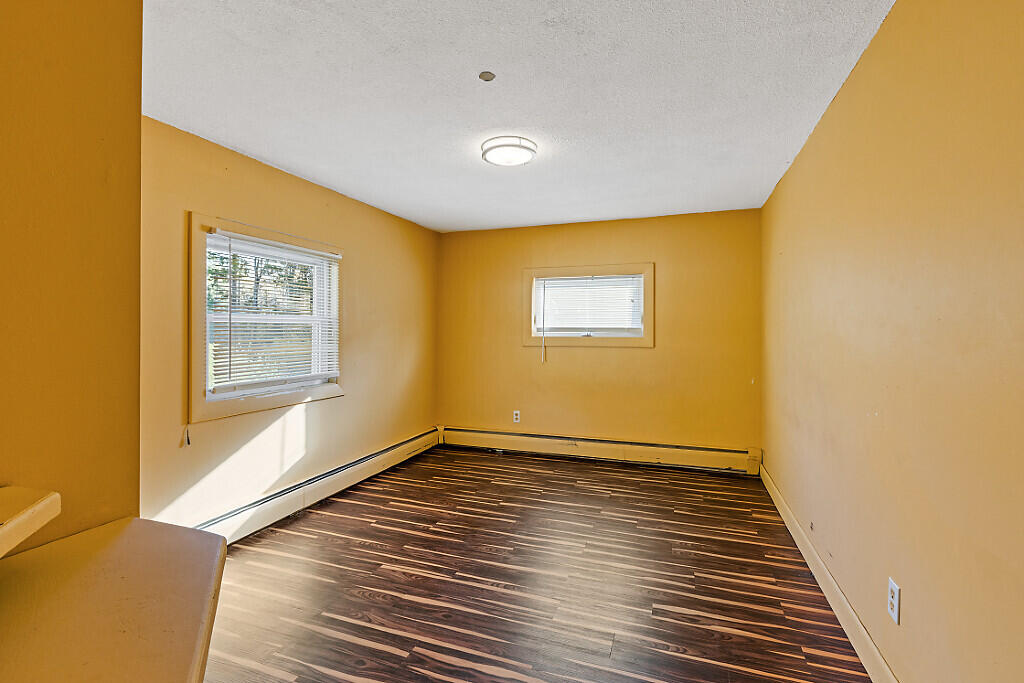 413 N Pond Road