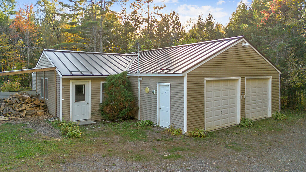 413 N Pond Road