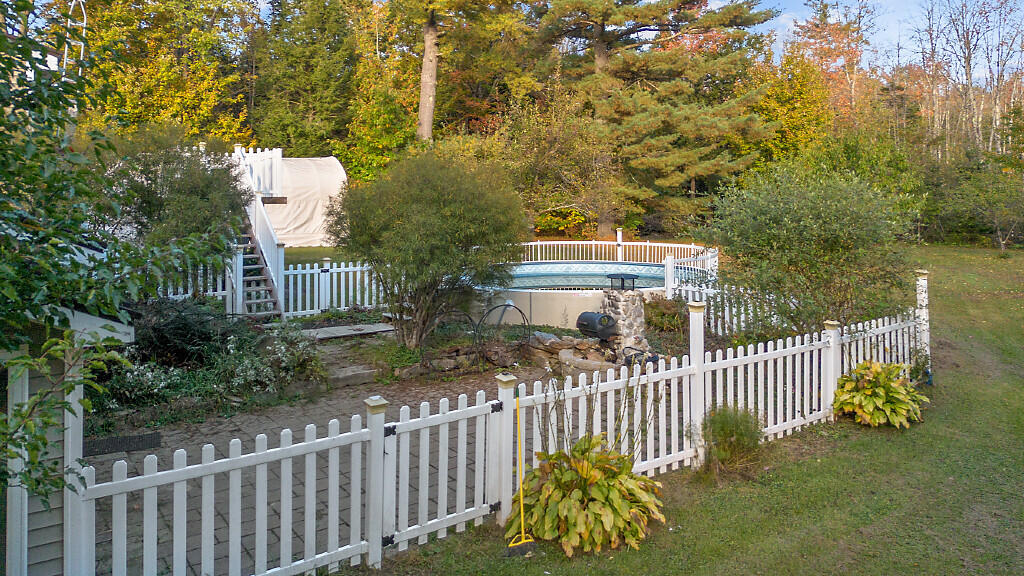 413 N Pond Road