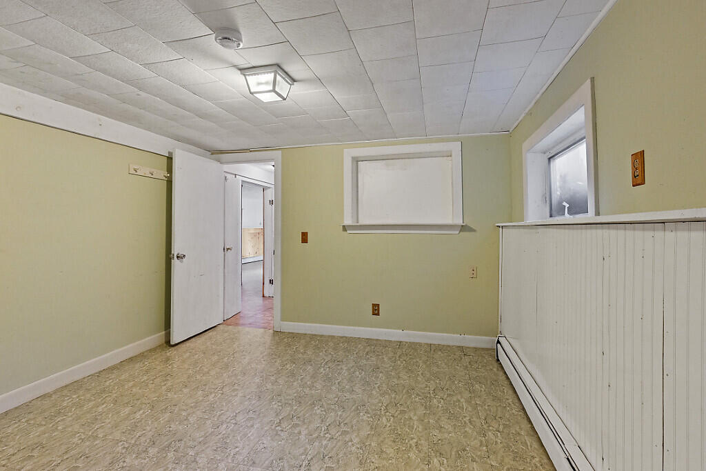 413 N Pond Road