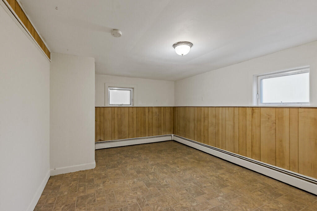 413 N Pond Road