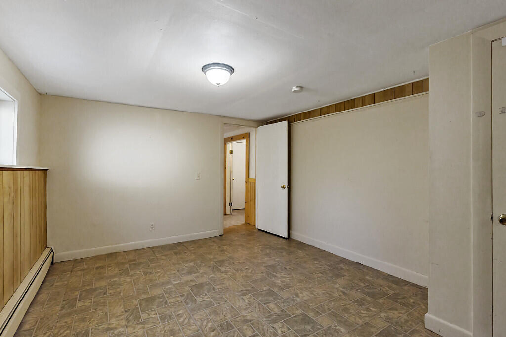 413 N Pond Road