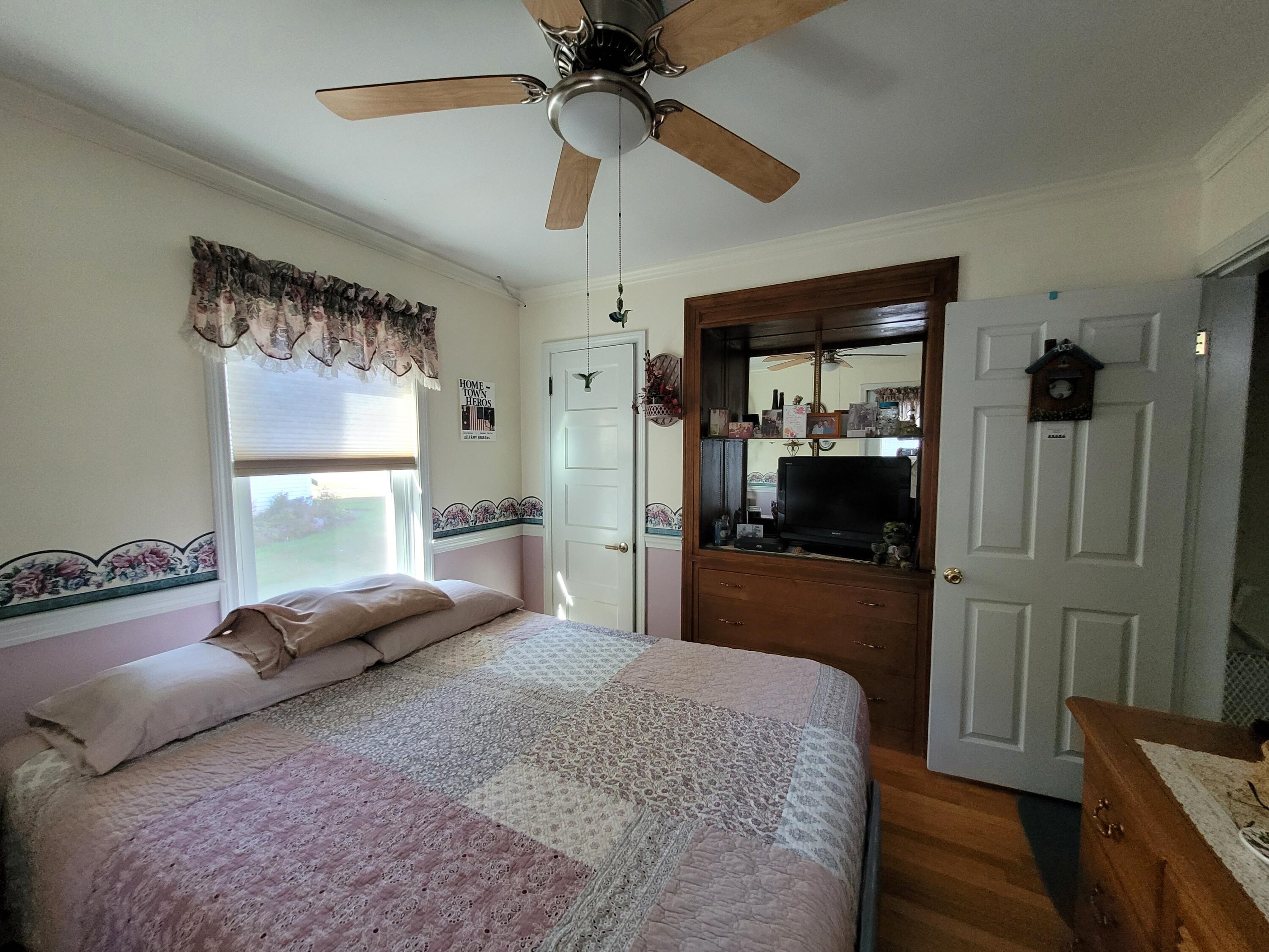 2 Brooklyn Avenue