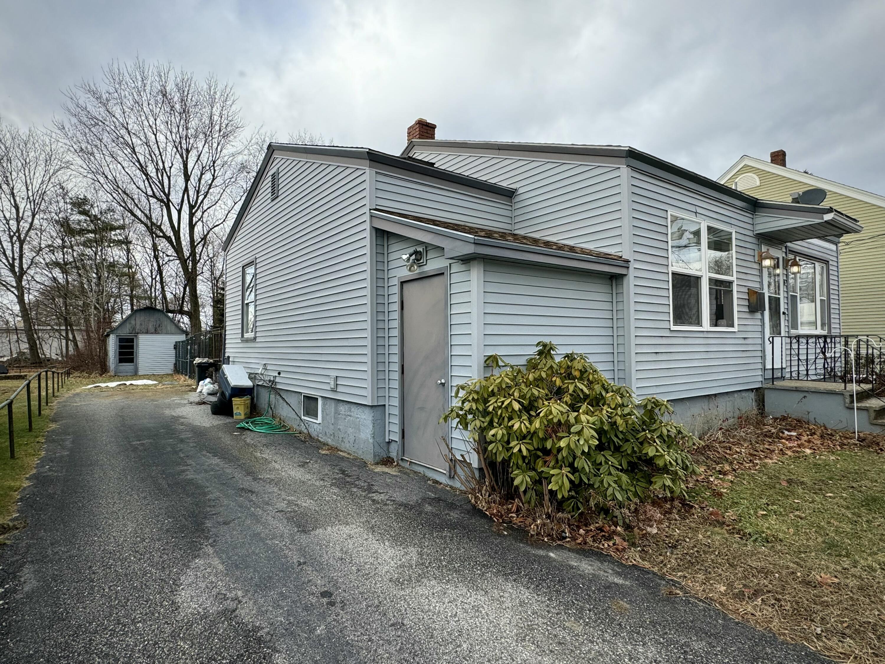 85 Fairlawn Avenue