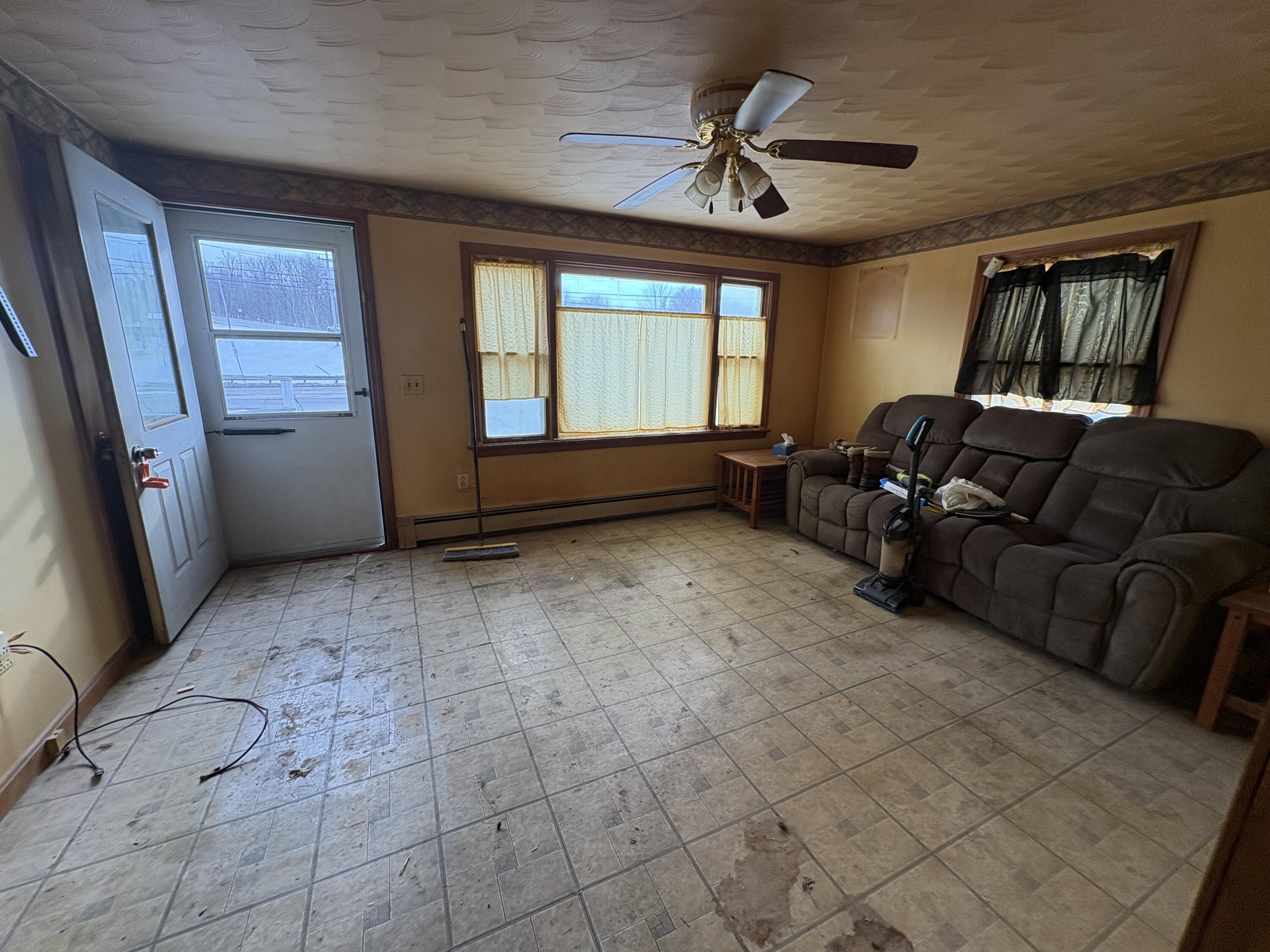 402 Center Road