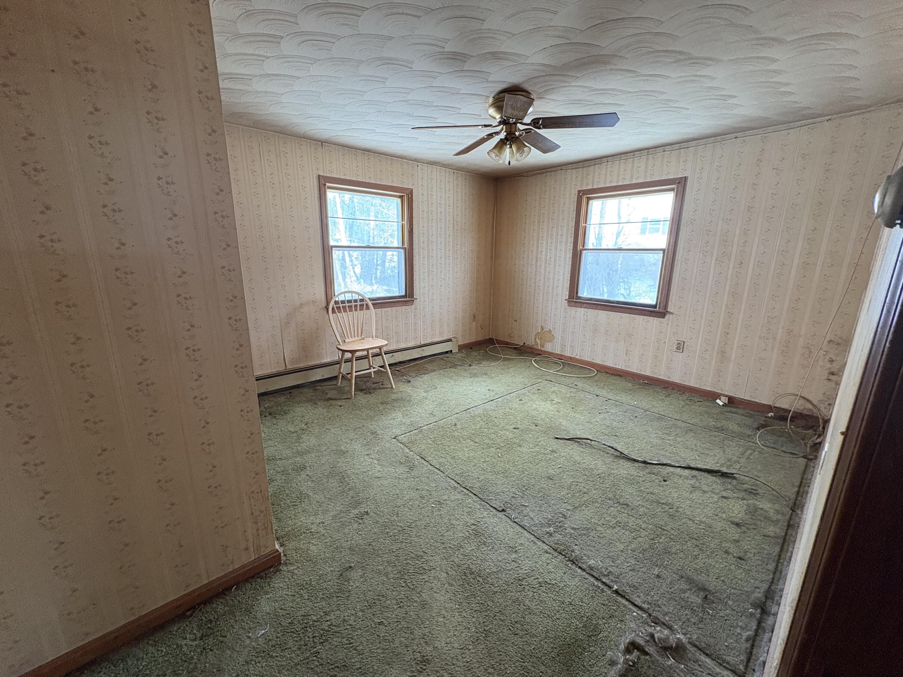 402 Center Road