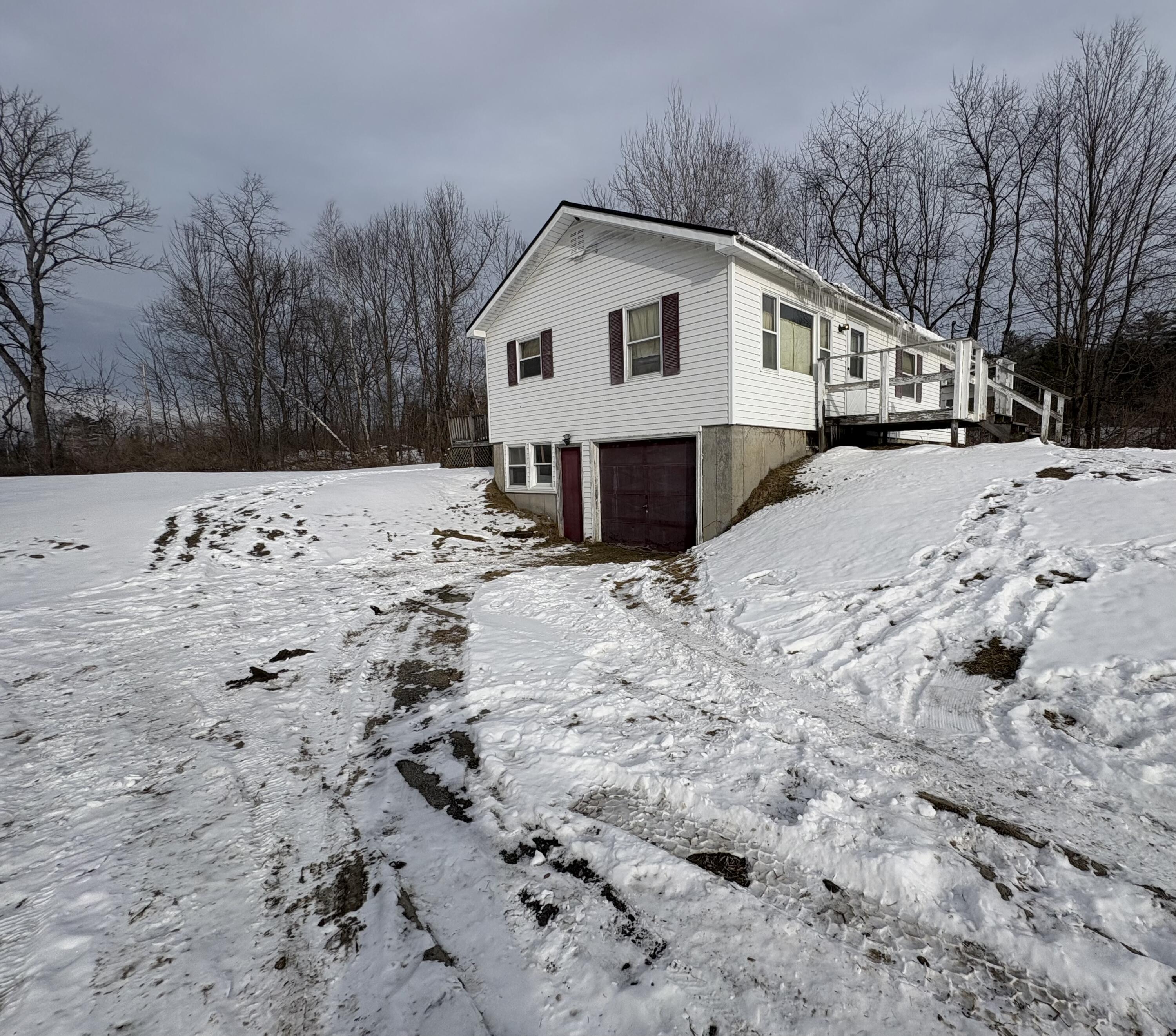 402 Center Road