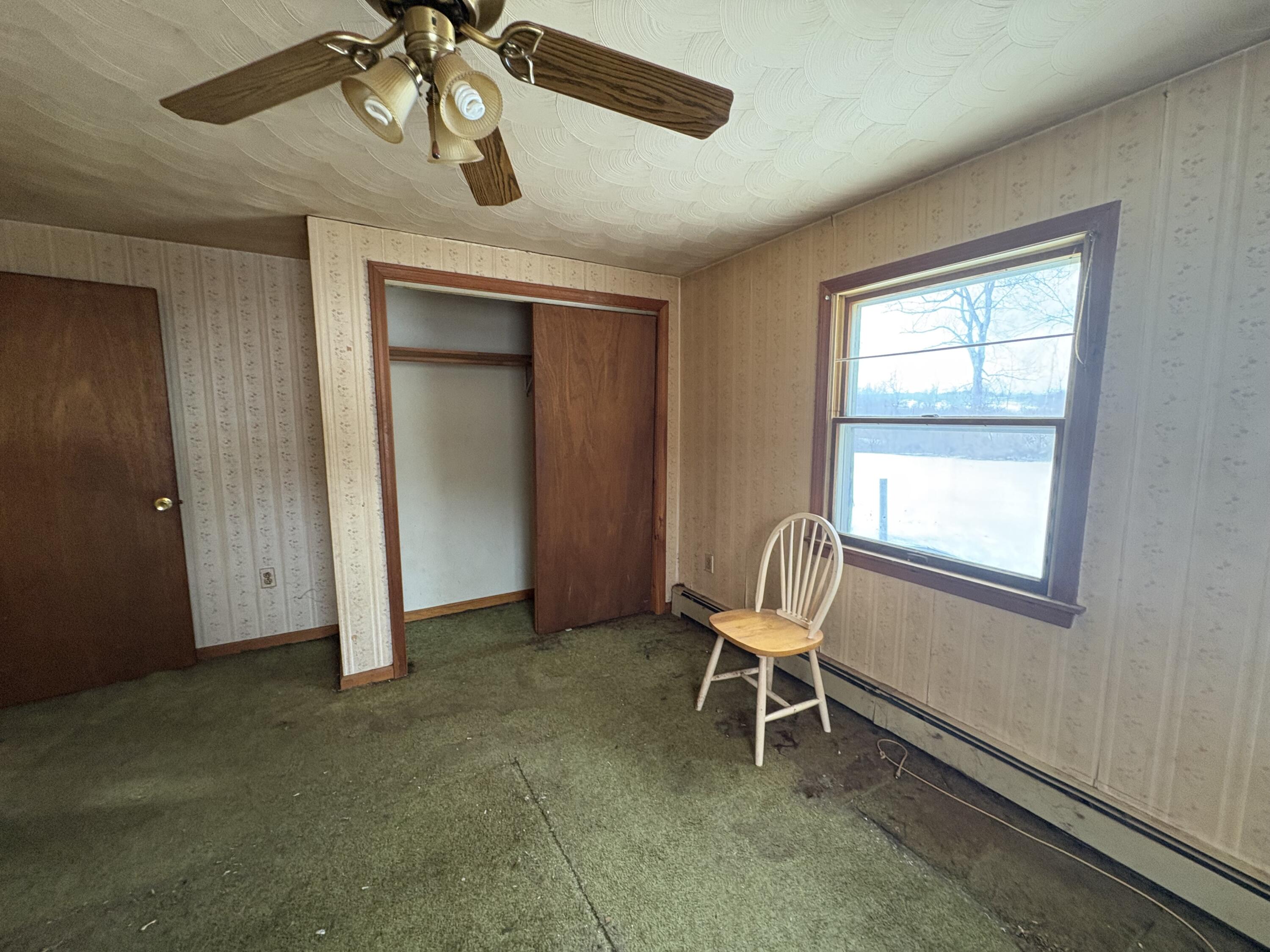 402 Center Road