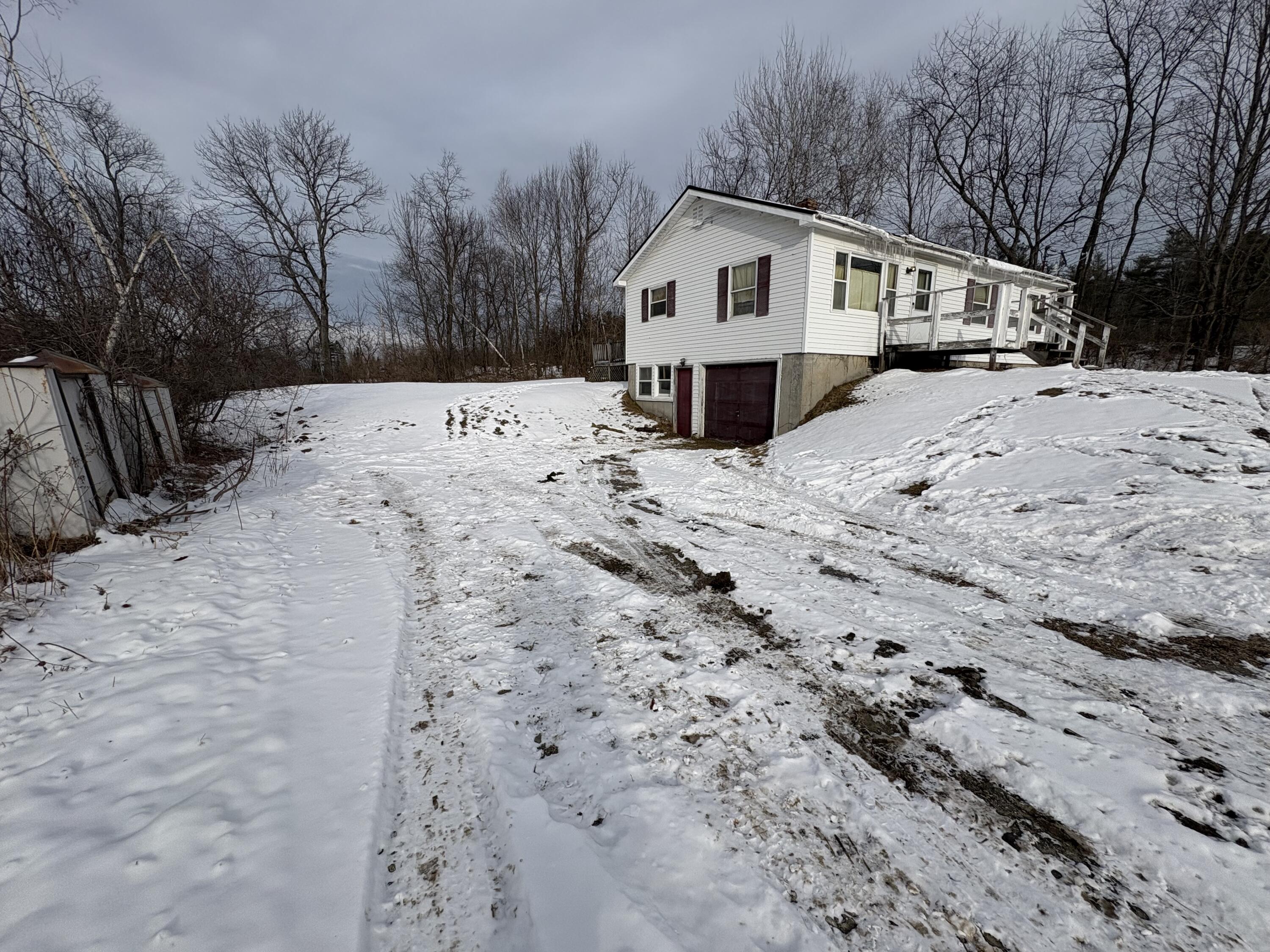402 Center Road