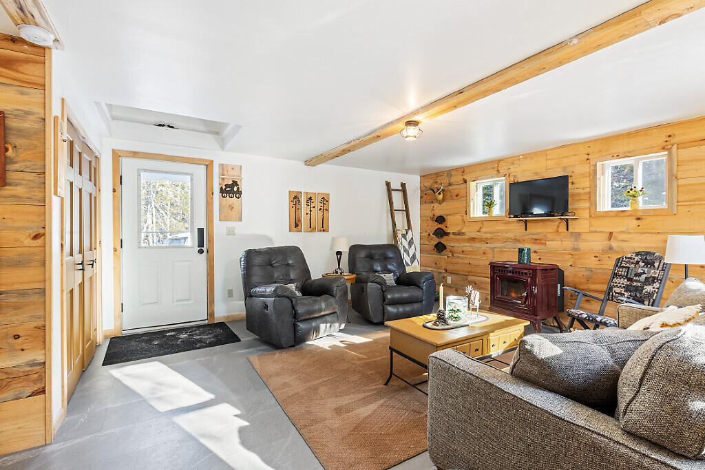 611 N Blanchard Shirley Road