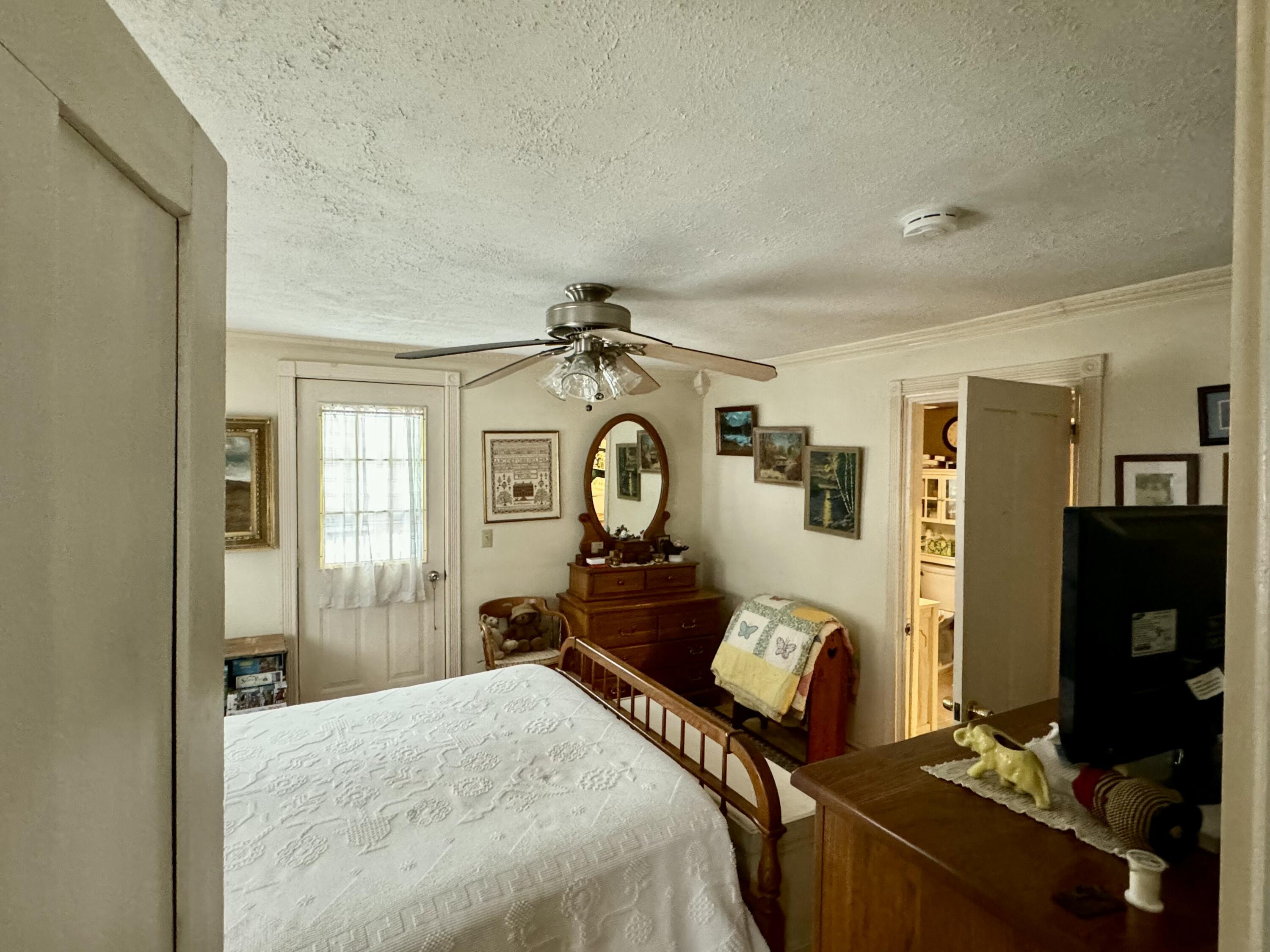 133 Cemetery Road